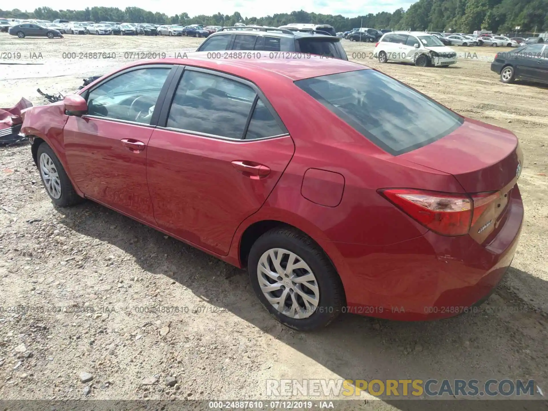 3 Photograph of a damaged car 2T1BURHE5KC196186 TOYOTA COROLLA 2019