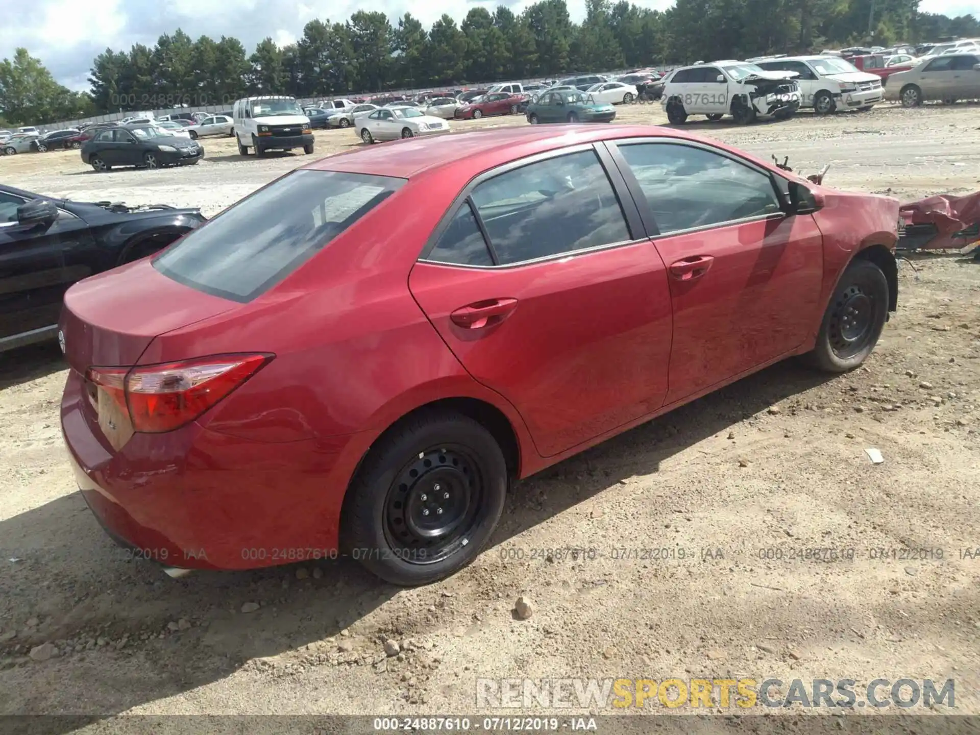 4 Photograph of a damaged car 2T1BURHE5KC196186 TOYOTA COROLLA 2019