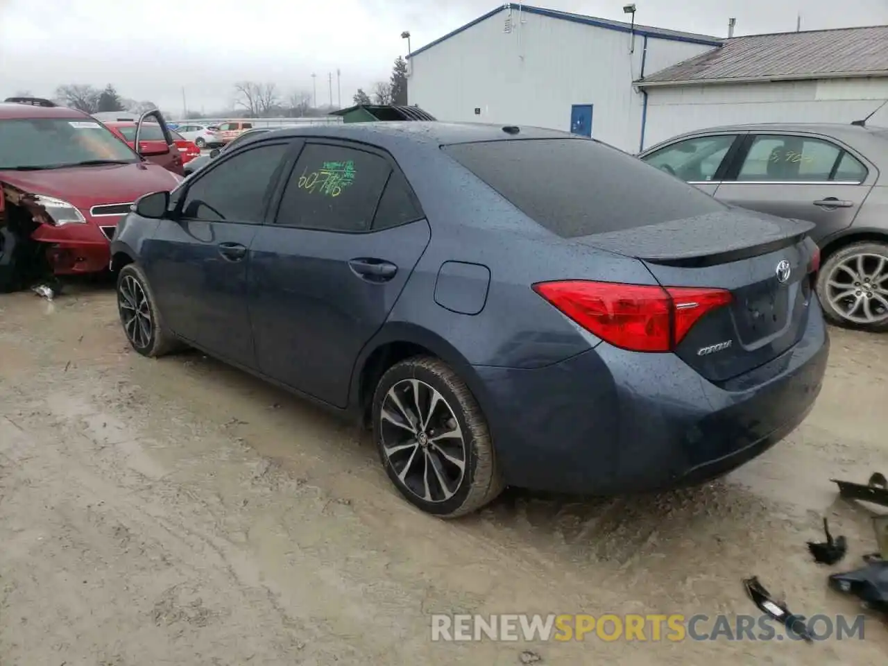 3 Photograph of a damaged car 2T1BURHE5KC196866 TOYOTA COROLLA 2019