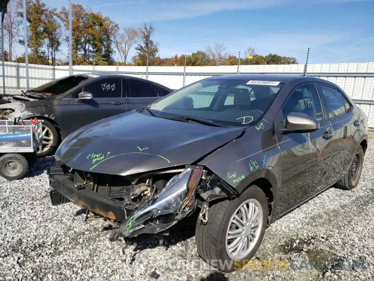 2 Photograph of a damaged car 2T1BURHE5KC196883 TOYOTA COROLLA 2019