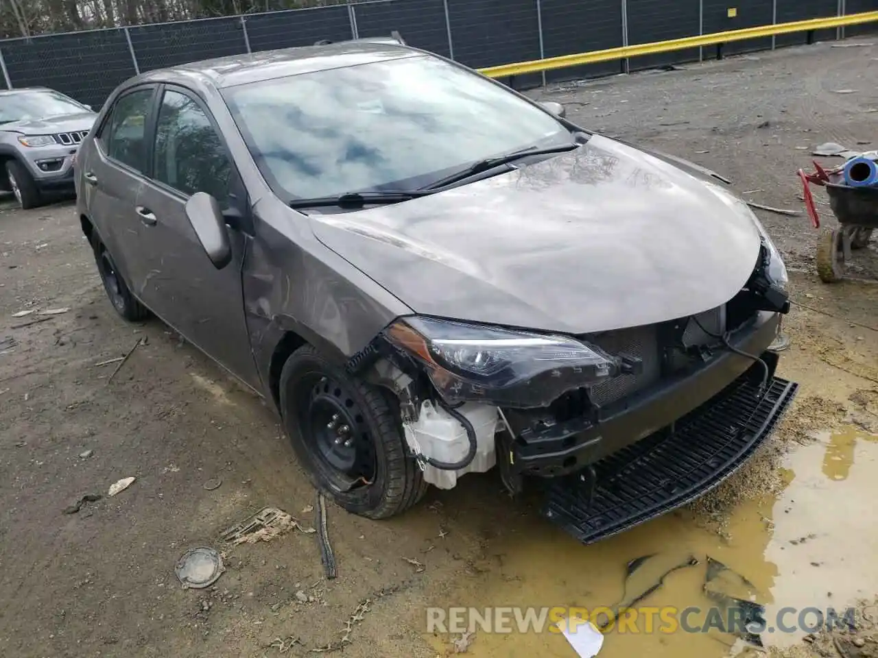 1 Photograph of a damaged car 2T1BURHE5KC197502 TOYOTA COROLLA 2019