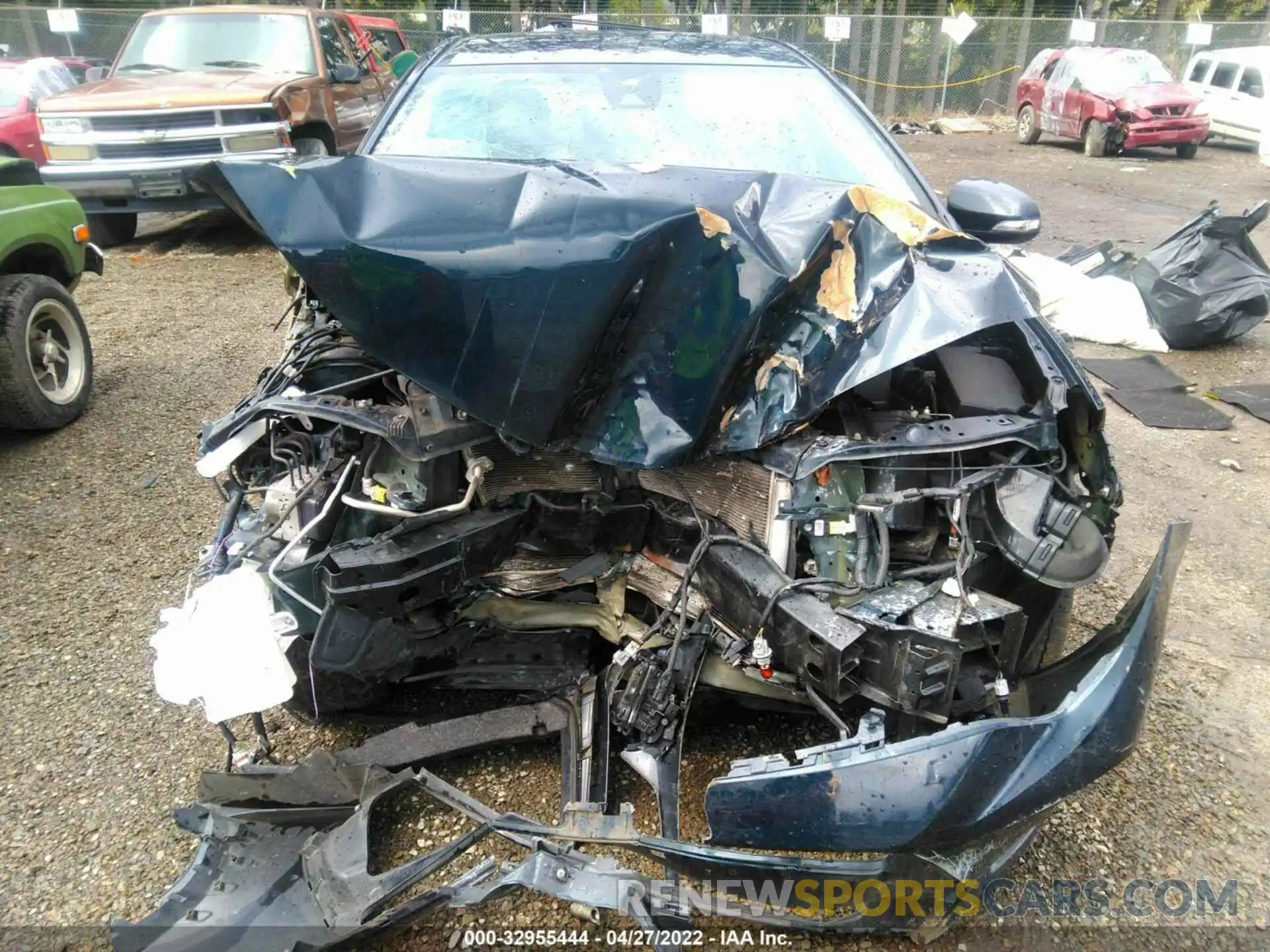 6 Photograph of a damaged car 2T1BURHE5KC197645 TOYOTA COROLLA 2019