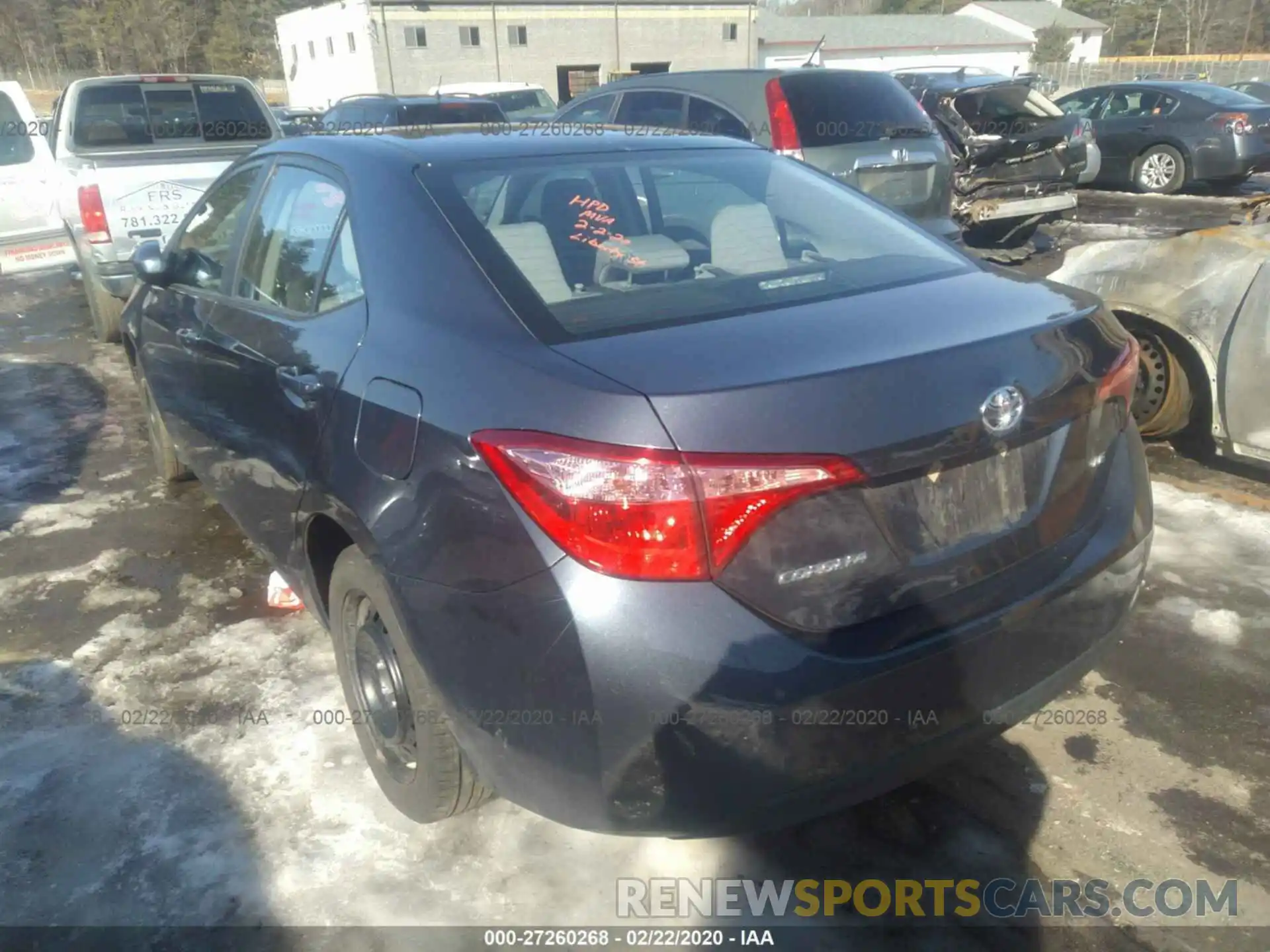 3 Photograph of a damaged car 2T1BURHE5KC198164 TOYOTA COROLLA 2019