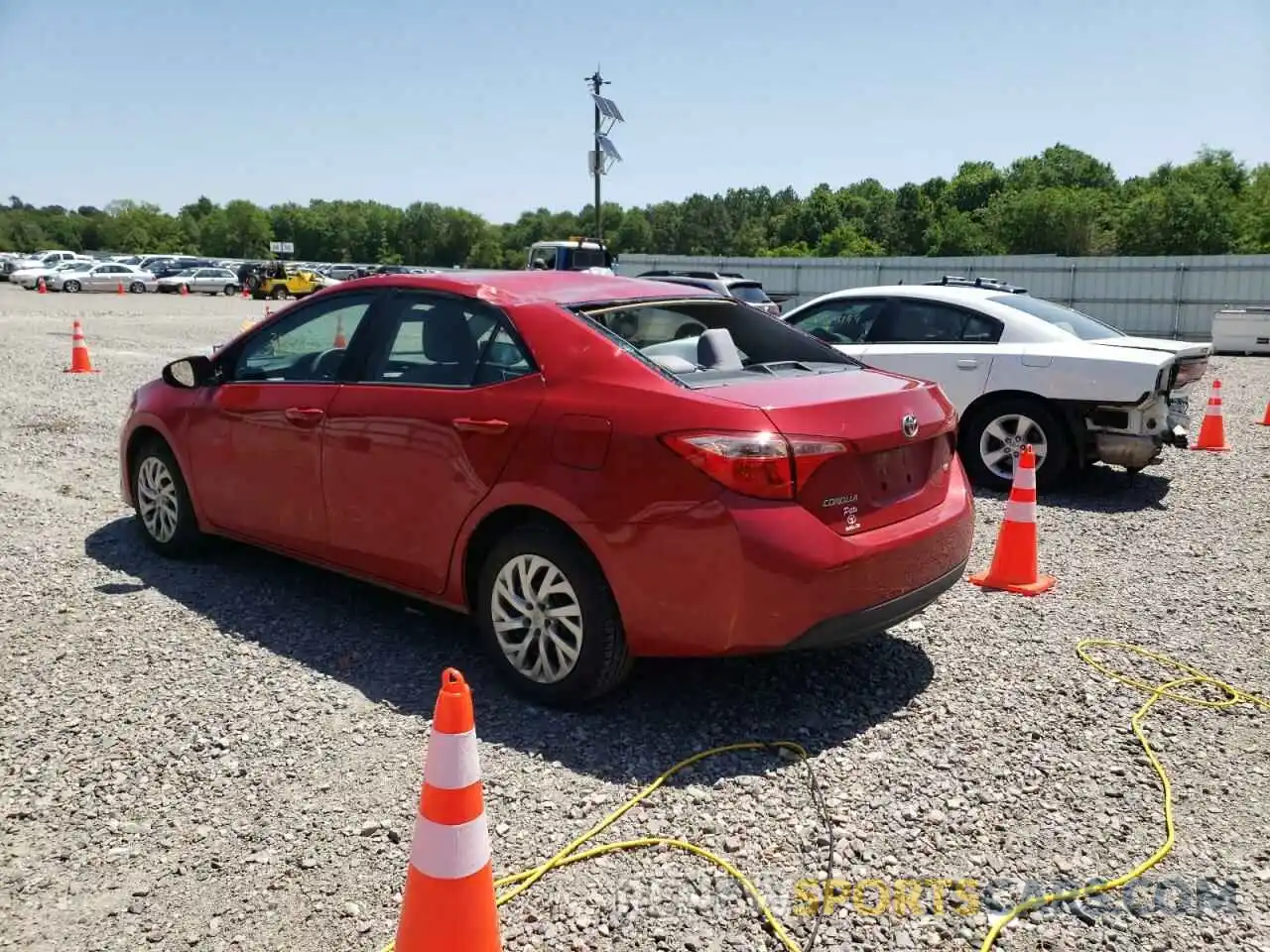 3 Photograph of a damaged car 2T1BURHE5KC198262 TOYOTA COROLLA 2019