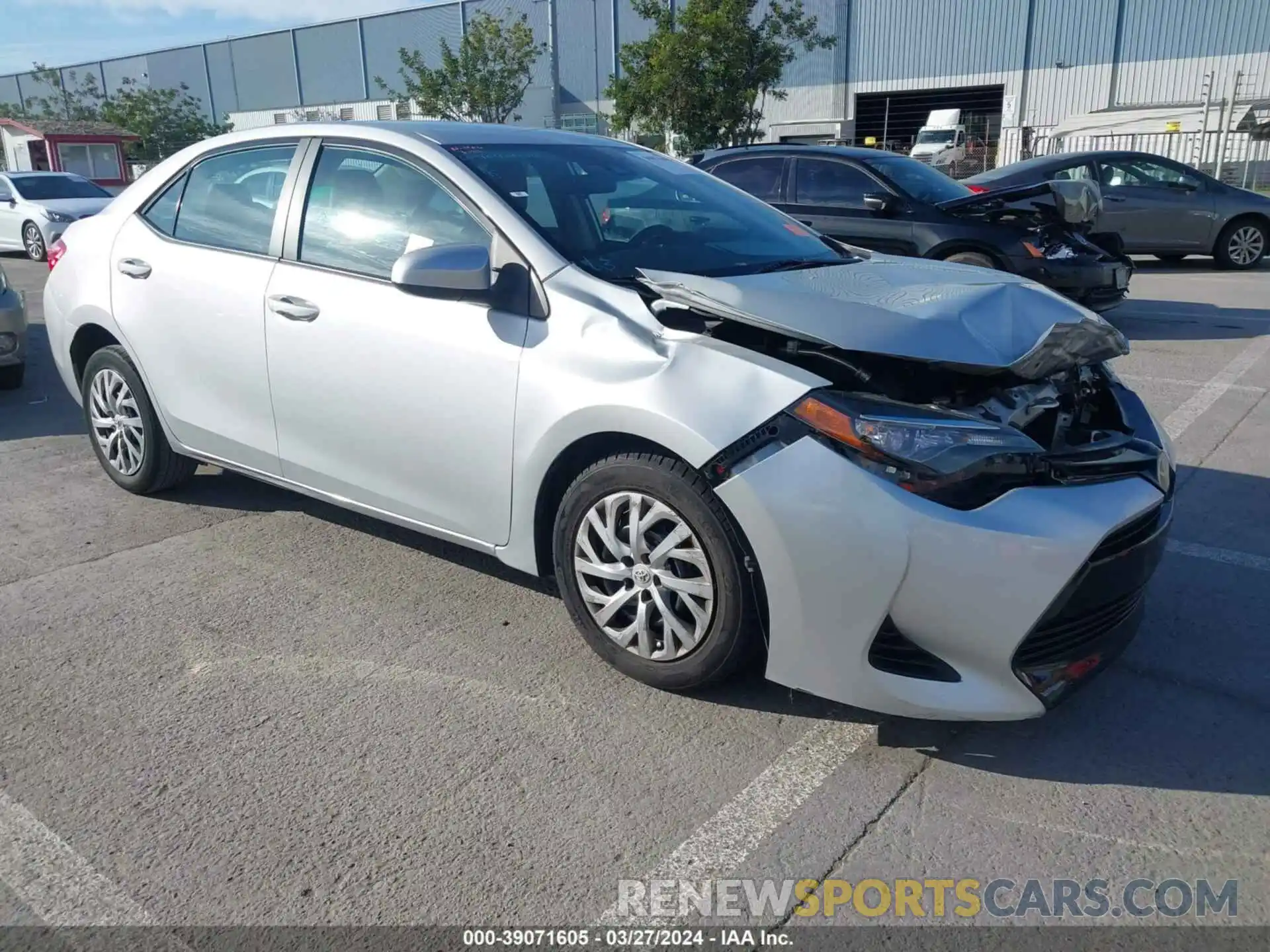 1 Photograph of a damaged car 2T1BURHE5KC198567 TOYOTA COROLLA 2019