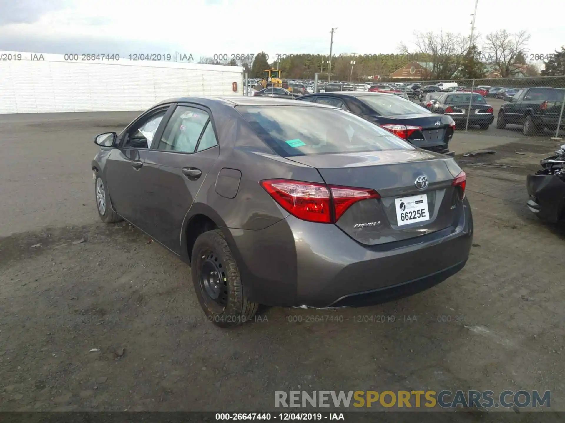 3 Photograph of a damaged car 2T1BURHE5KC198651 TOYOTA COROLLA 2019