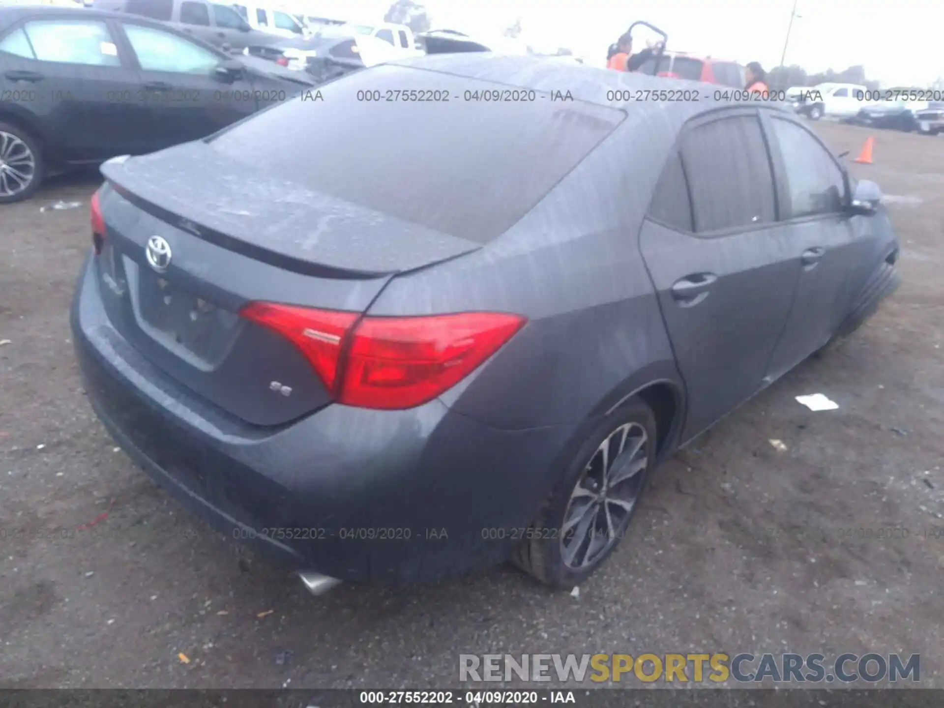 4 Photograph of a damaged car 2T1BURHE5KC199136 TOYOTA COROLLA 2019