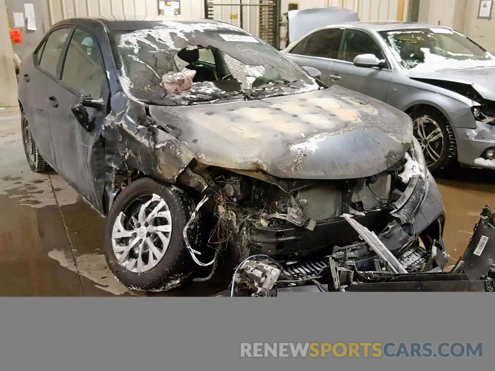 1 Photograph of a damaged car 2T1BURHE5KC199377 TOYOTA COROLLA 2019