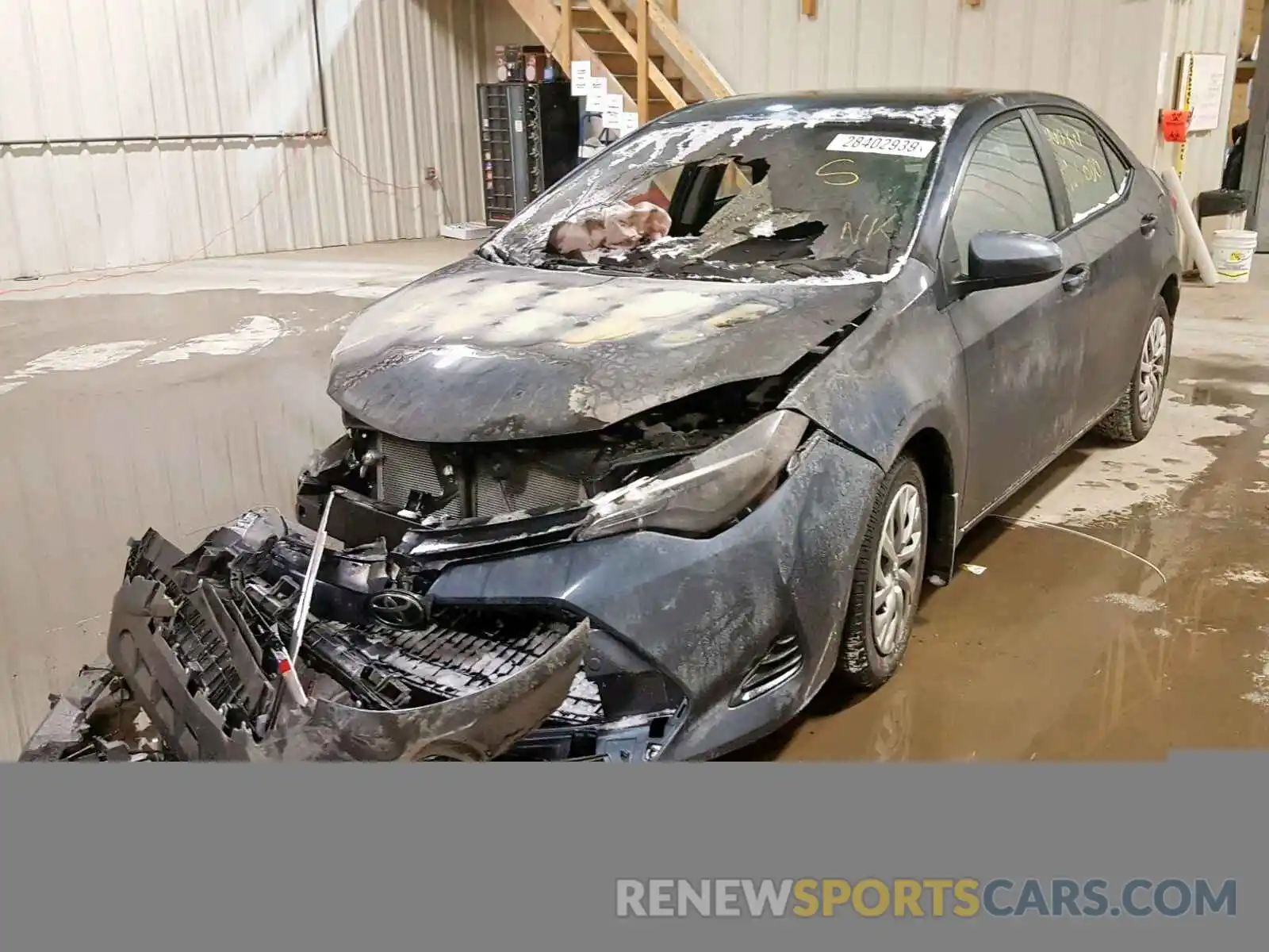 2 Photograph of a damaged car 2T1BURHE5KC199377 TOYOTA COROLLA 2019