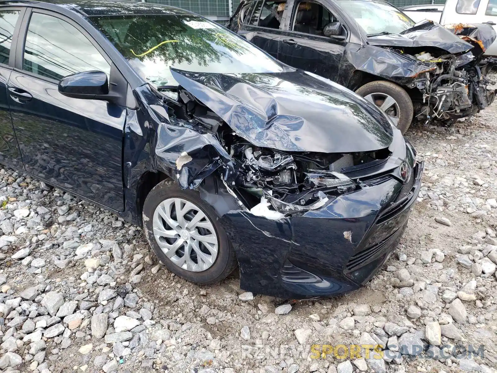 9 Photograph of a damaged car 2T1BURHE5KC199590 TOYOTA COROLLA 2019