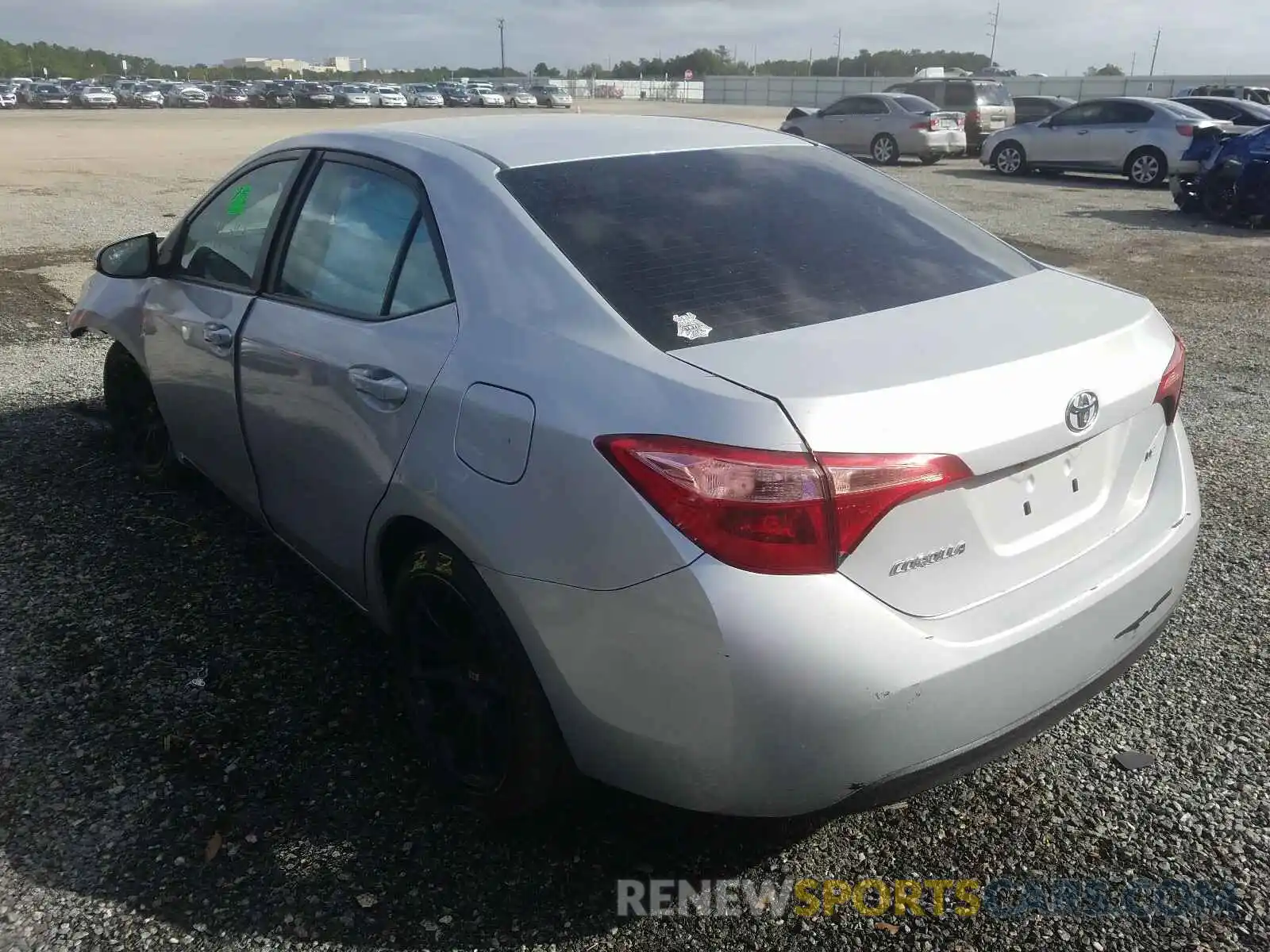 3 Photograph of a damaged car 2T1BURHE5KC199878 TOYOTA COROLLA 2019