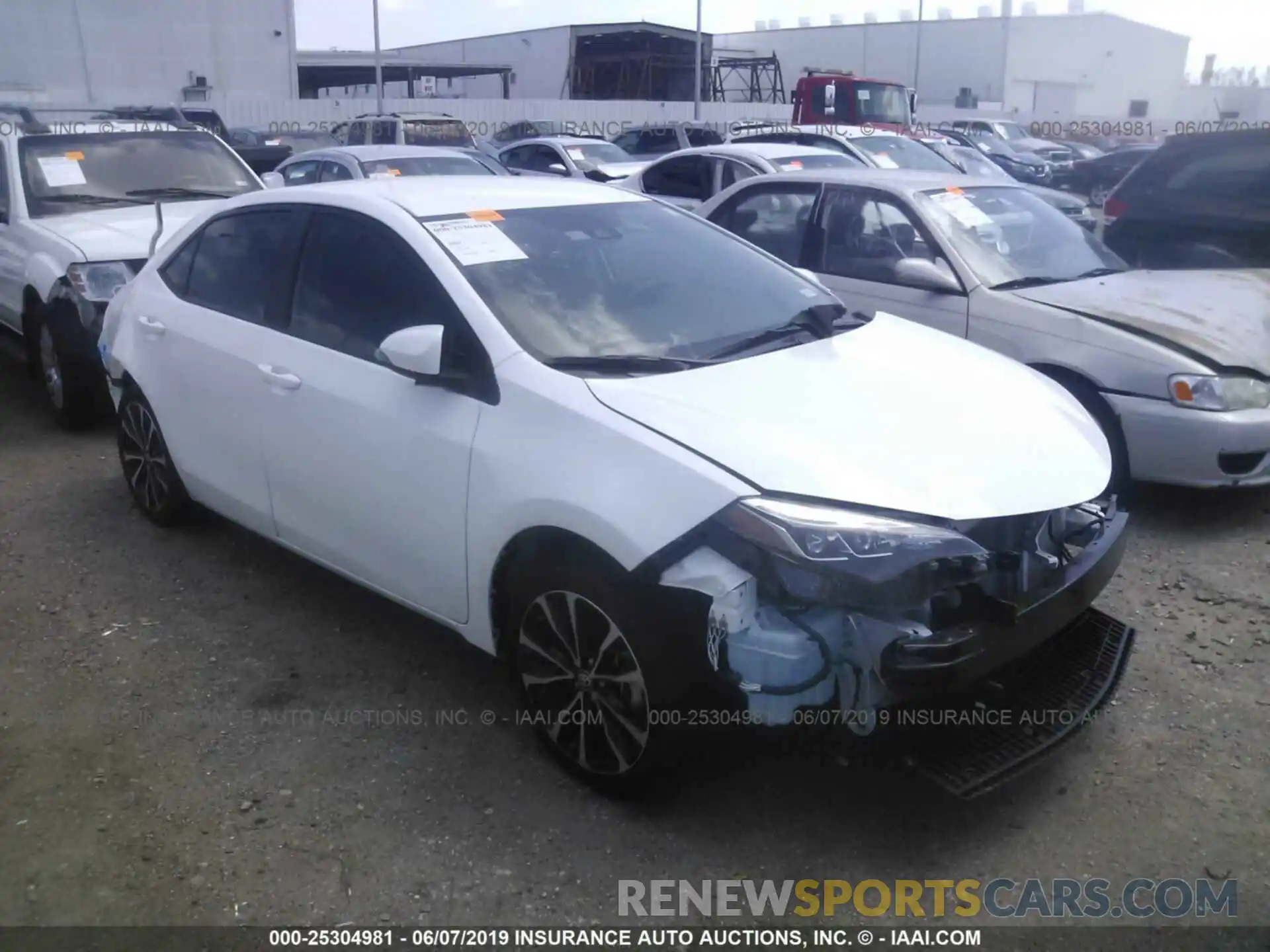 1 Photograph of a damaged car 2T1BURHE5KC200804 TOYOTA COROLLA 2019