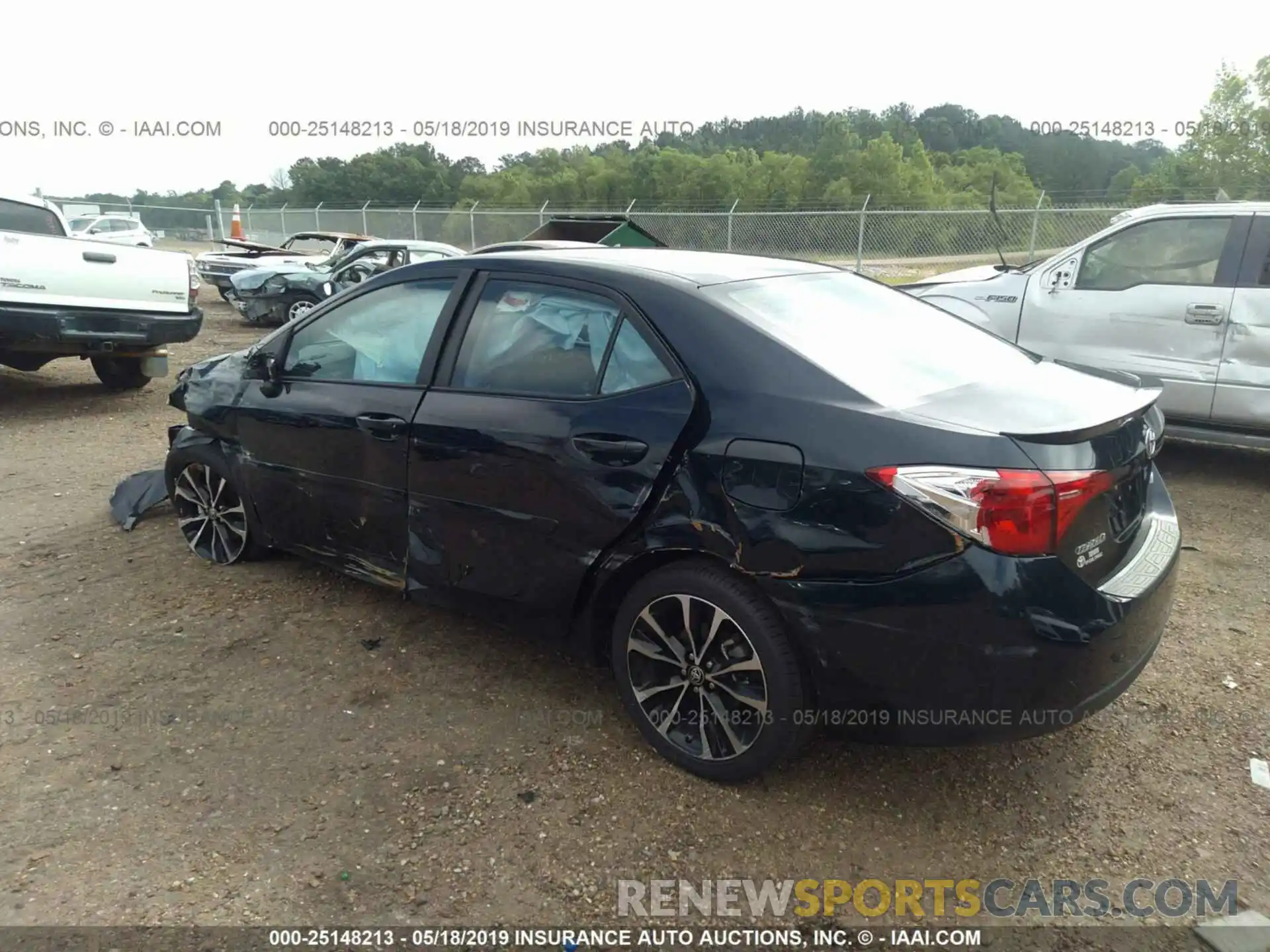 3 Photograph of a damaged car 2T1BURHE5KC201063 TOYOTA COROLLA 2019