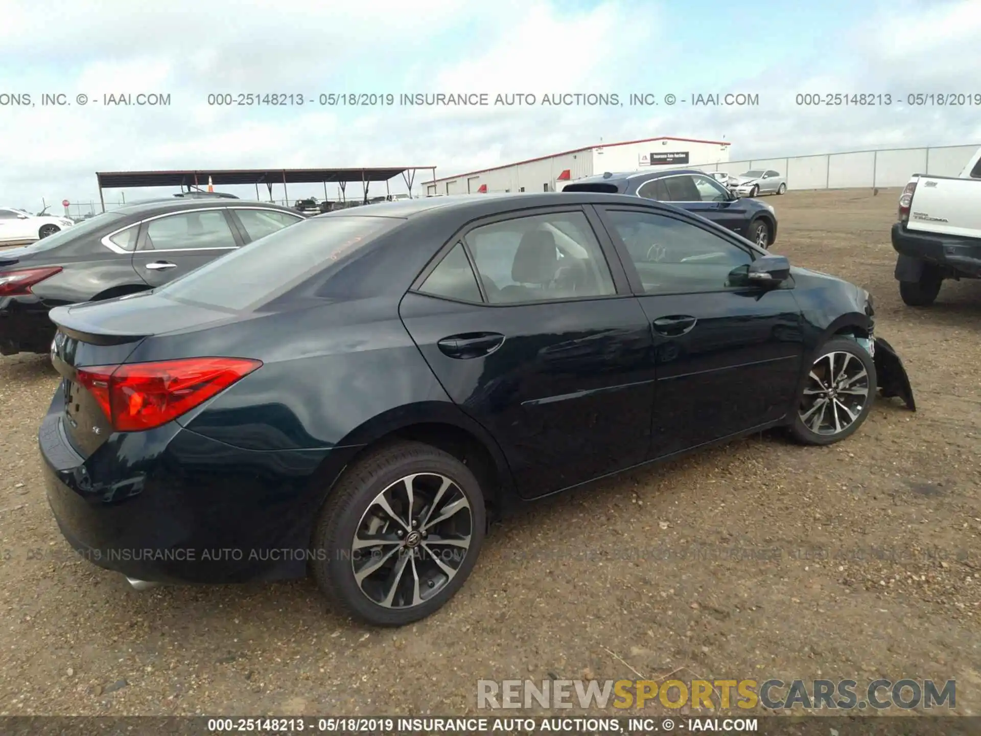 4 Photograph of a damaged car 2T1BURHE5KC201063 TOYOTA COROLLA 2019