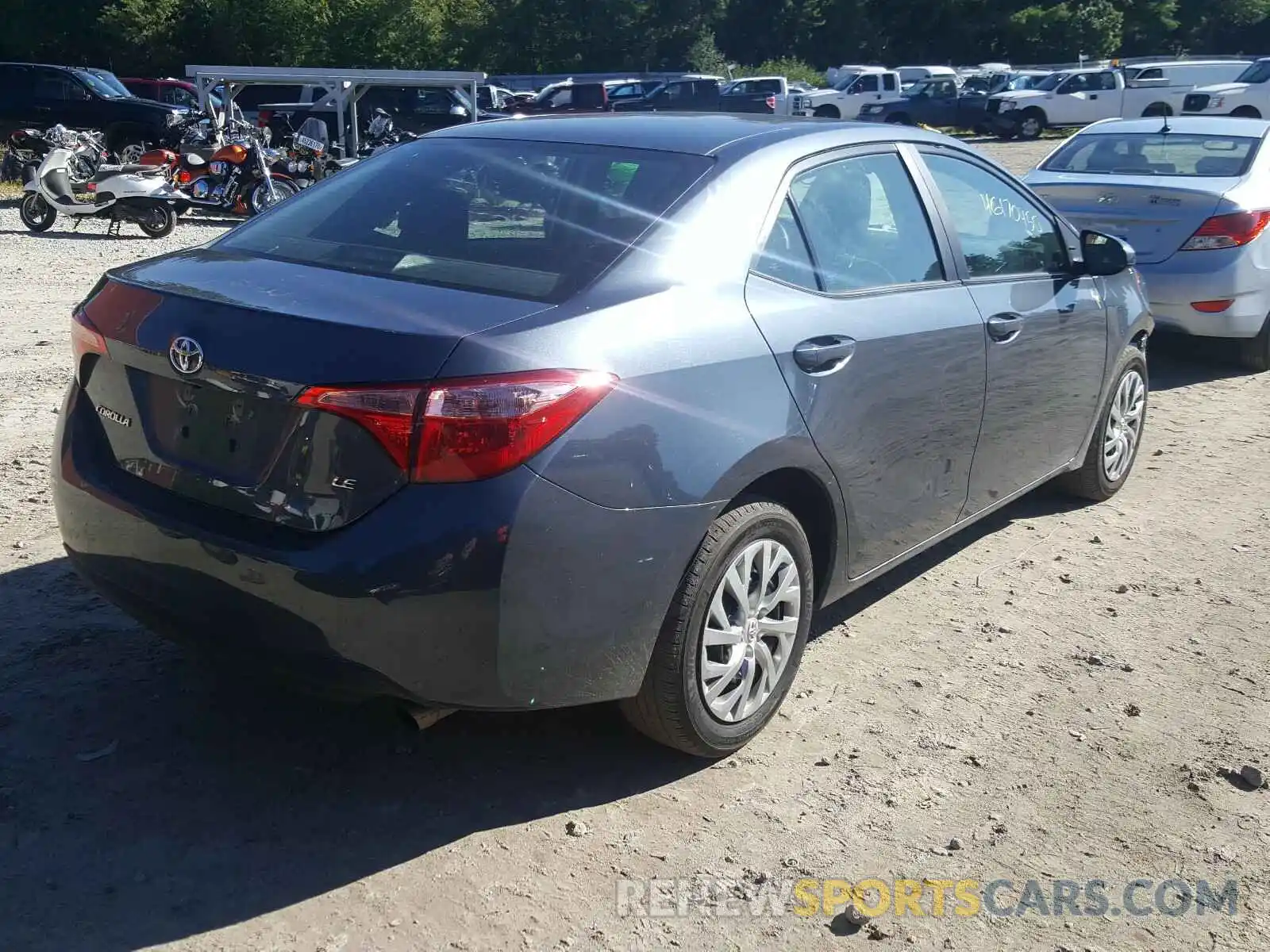 4 Photograph of a damaged car 2T1BURHE5KC201175 TOYOTA COROLLA 2019