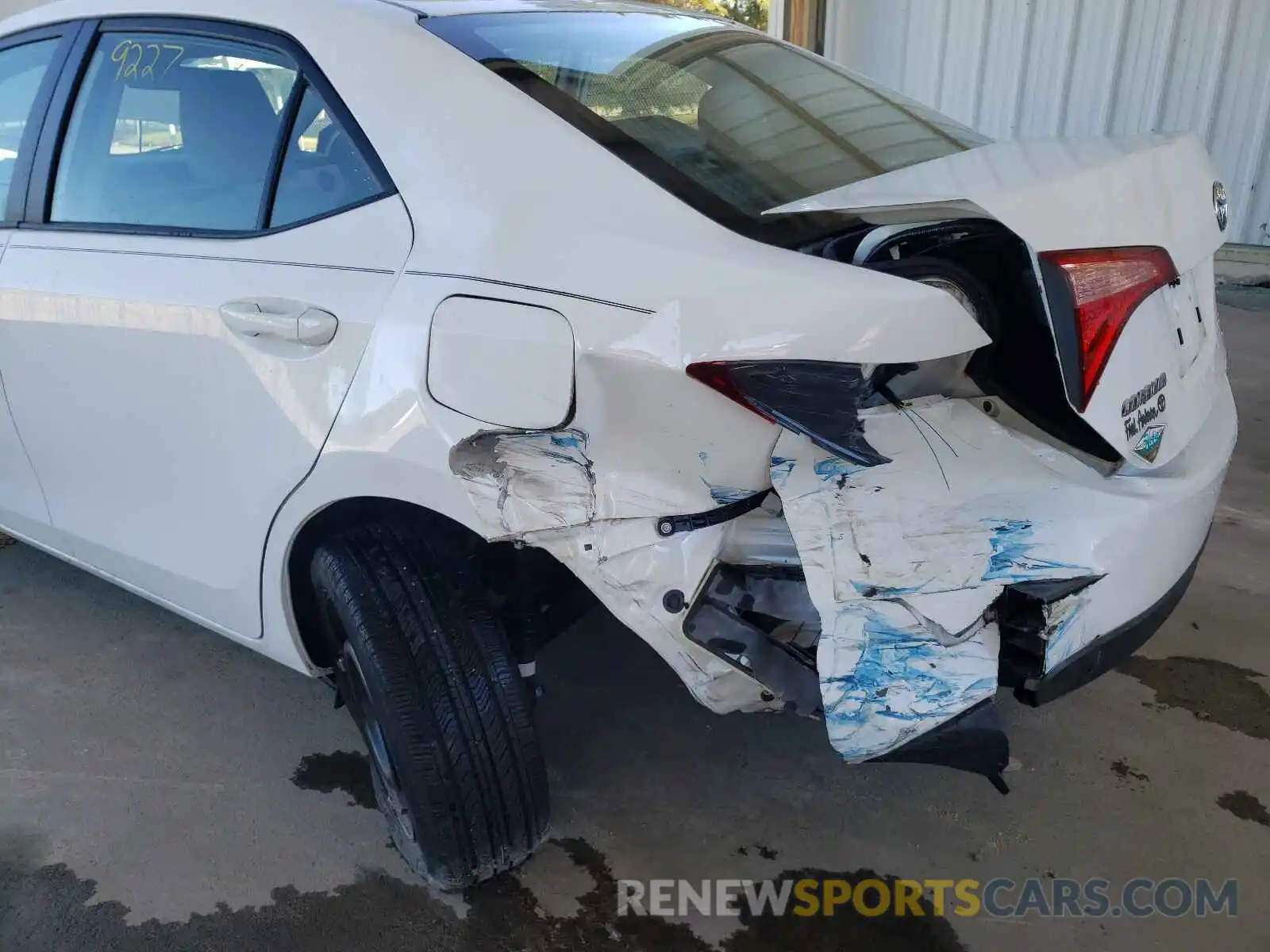 9 Photograph of a damaged car 2T1BURHE5KC201855 TOYOTA COROLLA 2019