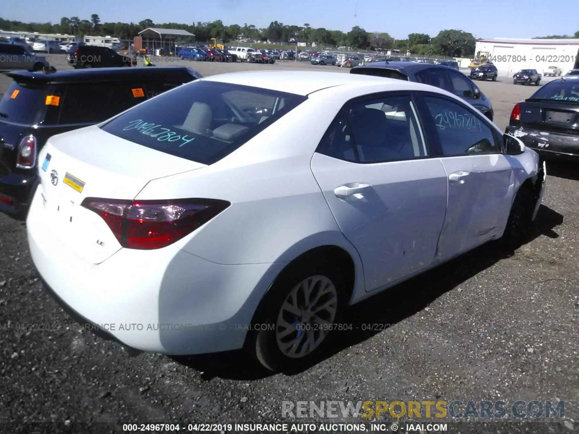 4 Photograph of a damaged car 2T1BURHE5KC202570 TOYOTA COROLLA 2019