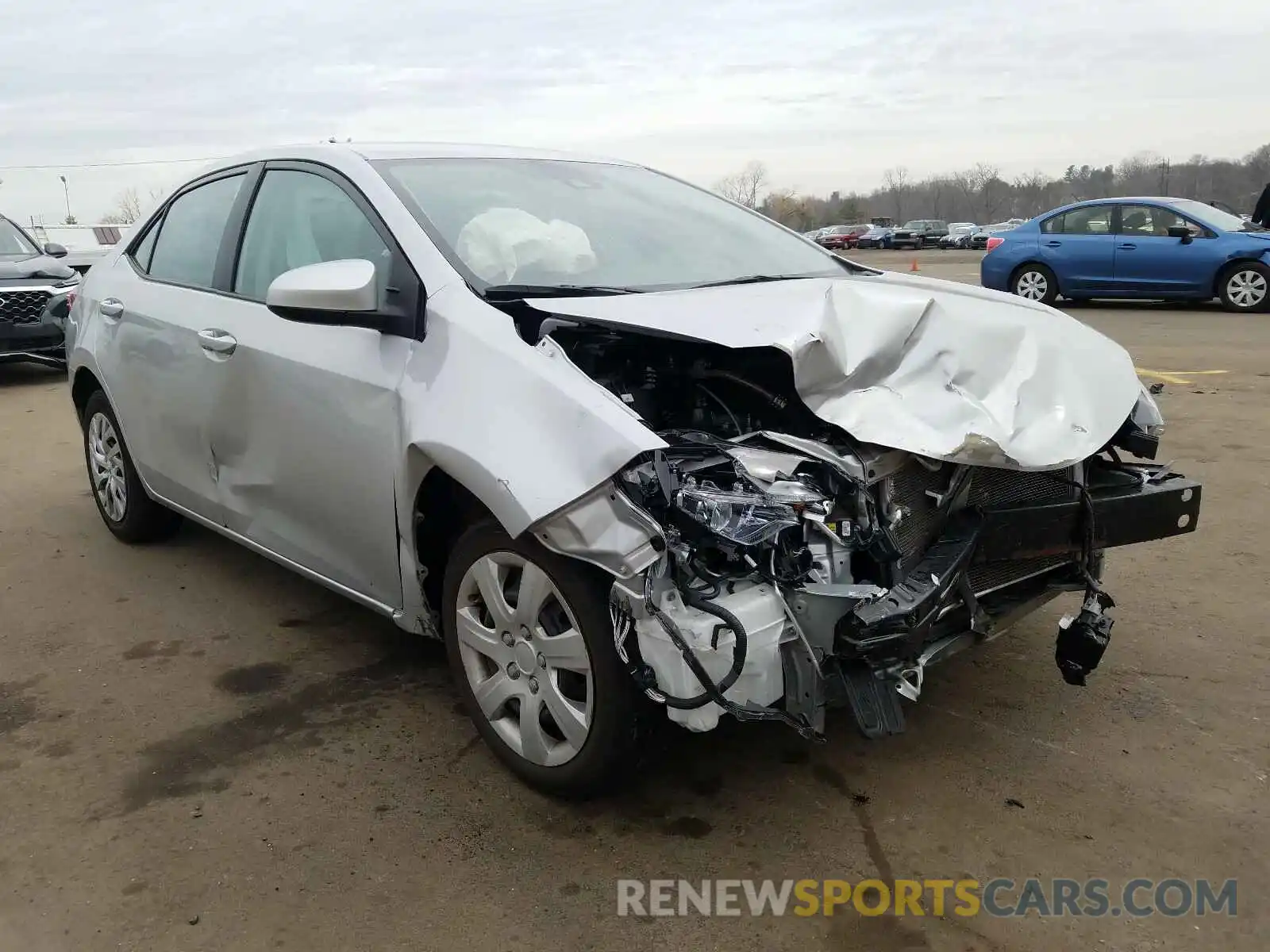 1 Photograph of a damaged car 2T1BURHE5KC202732 TOYOTA COROLLA 2019