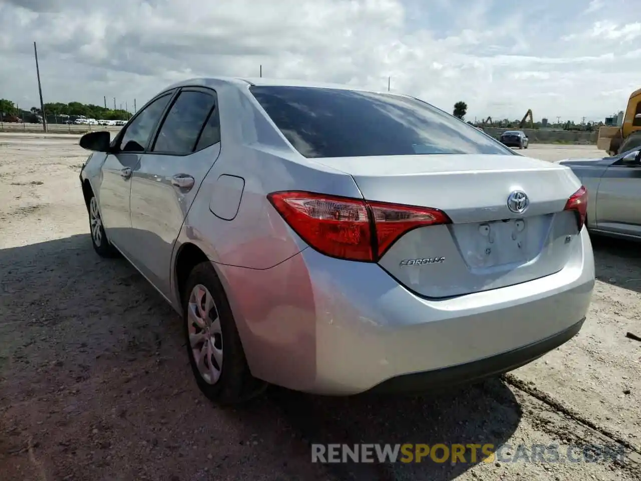 3 Photograph of a damaged car 2T1BURHE5KC202780 TOYOTA COROLLA 2019