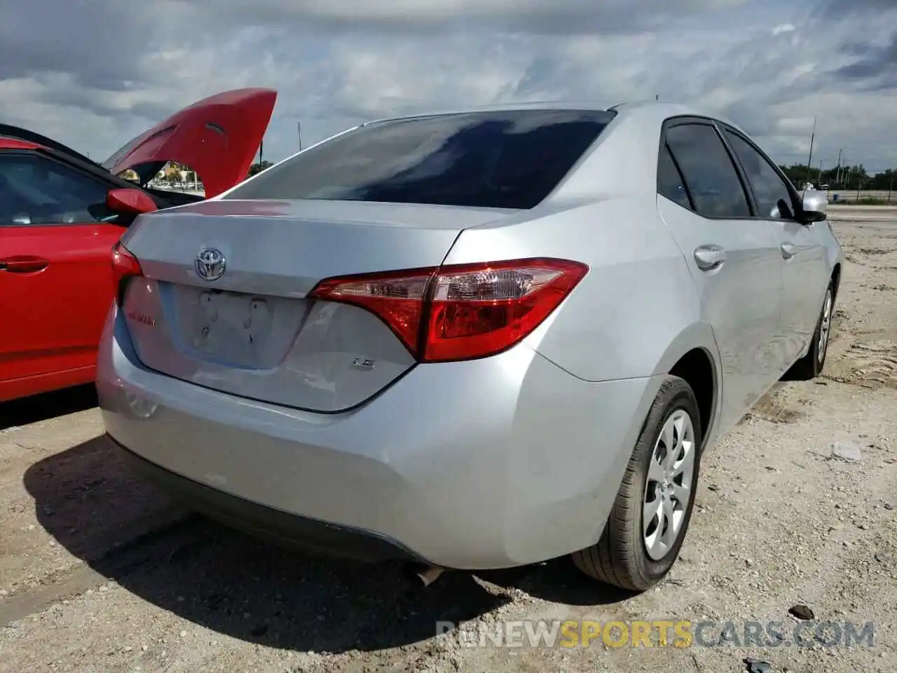 4 Photograph of a damaged car 2T1BURHE5KC202780 TOYOTA COROLLA 2019