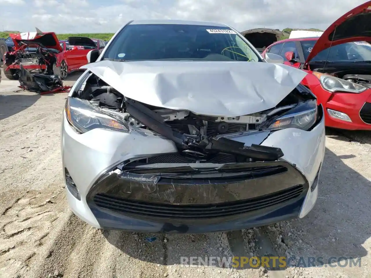 9 Photograph of a damaged car 2T1BURHE5KC202780 TOYOTA COROLLA 2019