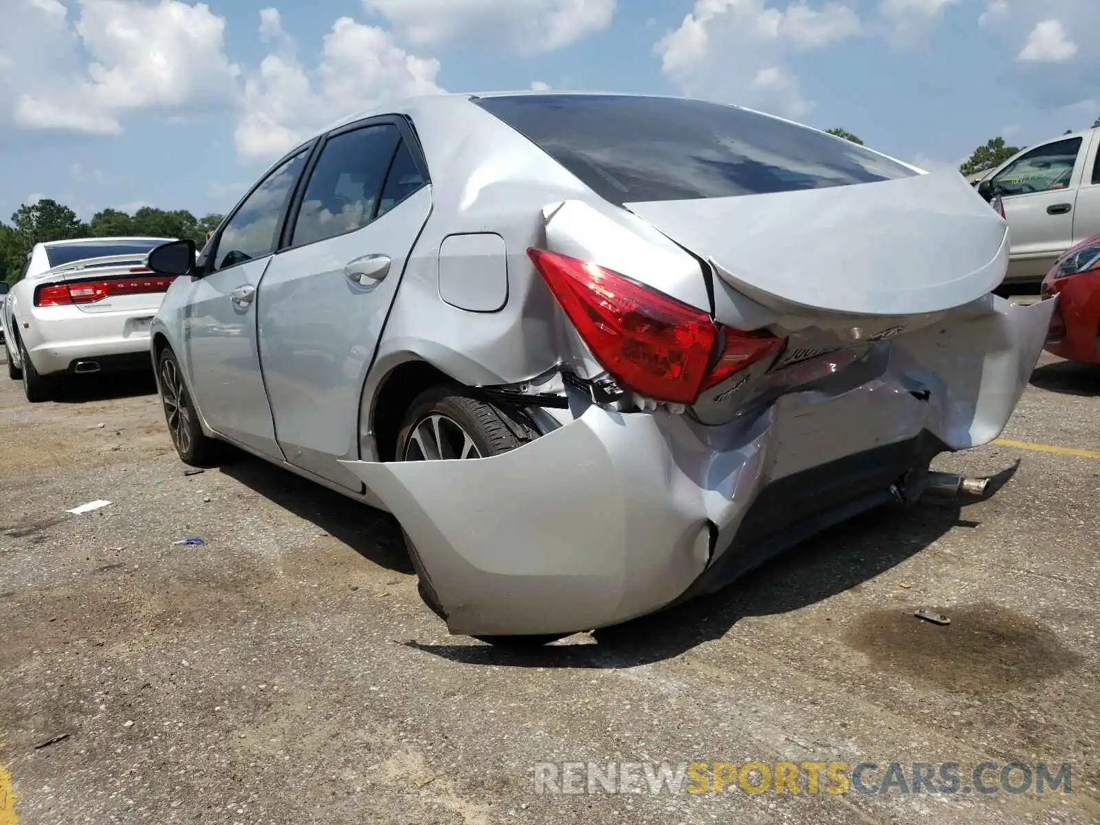 3 Фотография поврежденного автомобиля 2T1BURHE5KC203055 TOYOTA COROLLA 2019