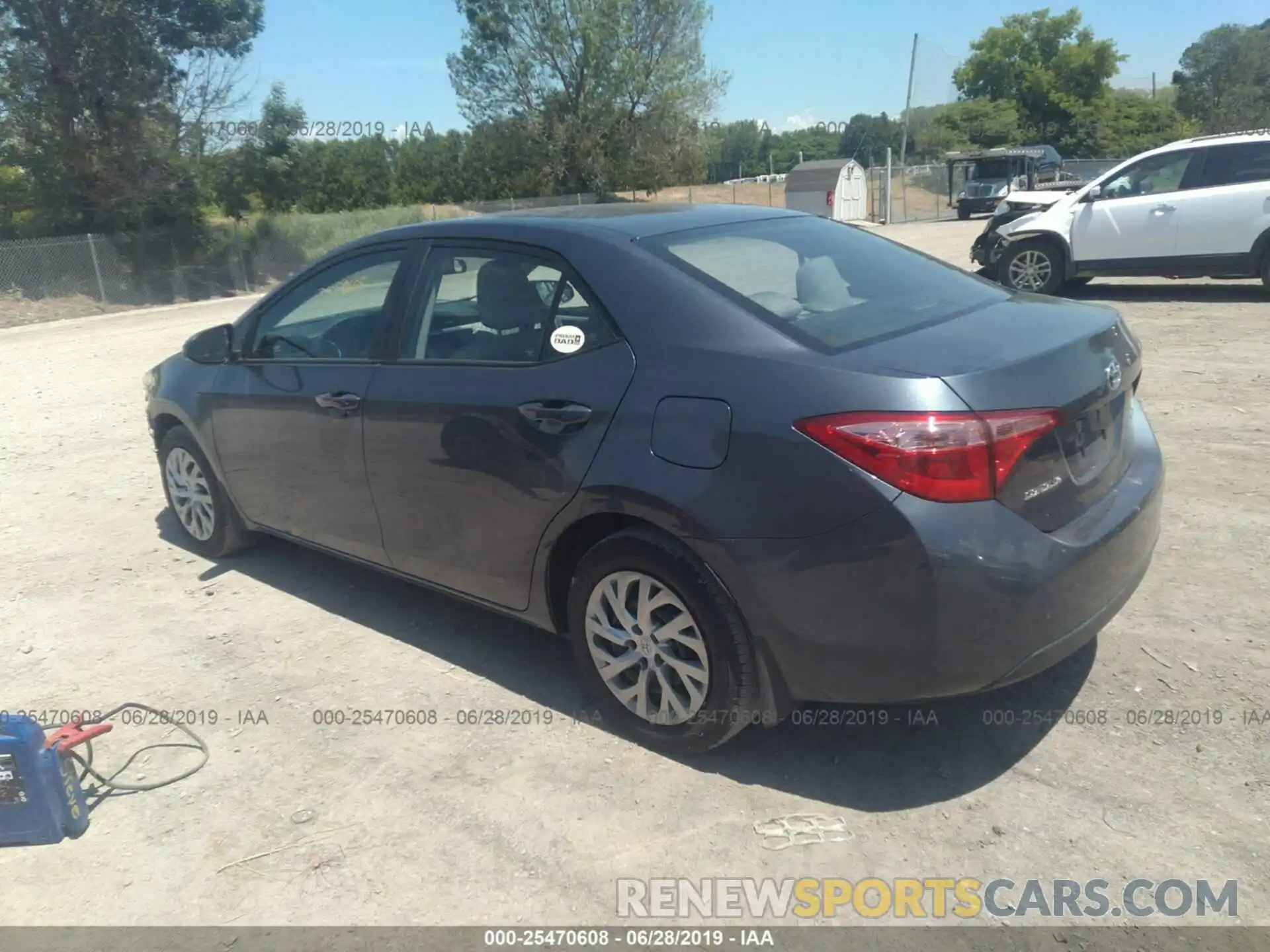 3 Photograph of a damaged car 2T1BURHE5KC203167 TOYOTA COROLLA 2019