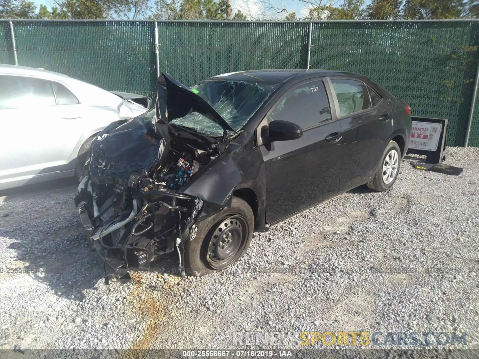 2 Фотография поврежденного автомобиля 2T1BURHE5KC203623 TOYOTA COROLLA 2019