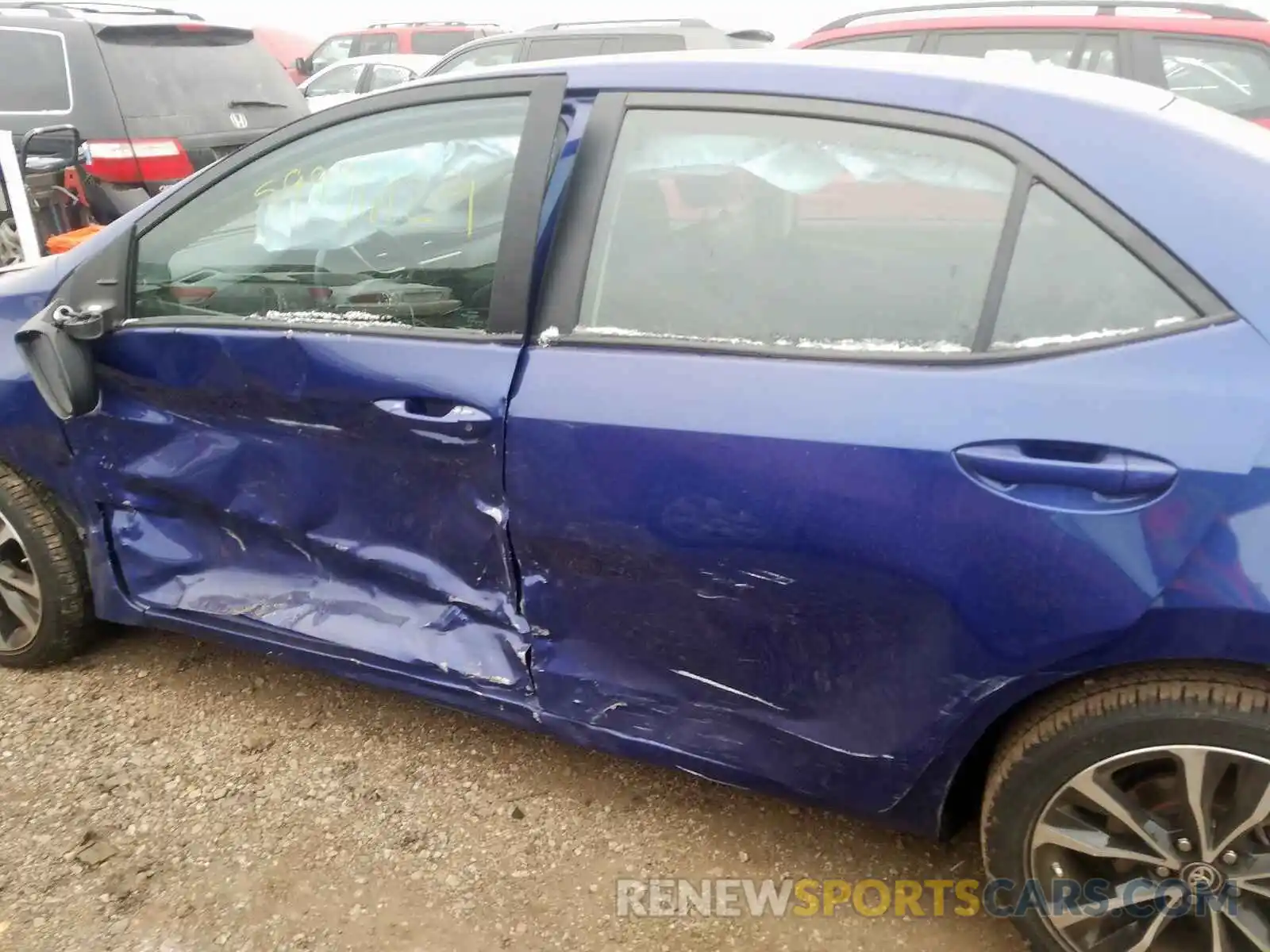 10 Photograph of a damaged car 2T1BURHE5KC203721 TOYOTA COROLLA 2019