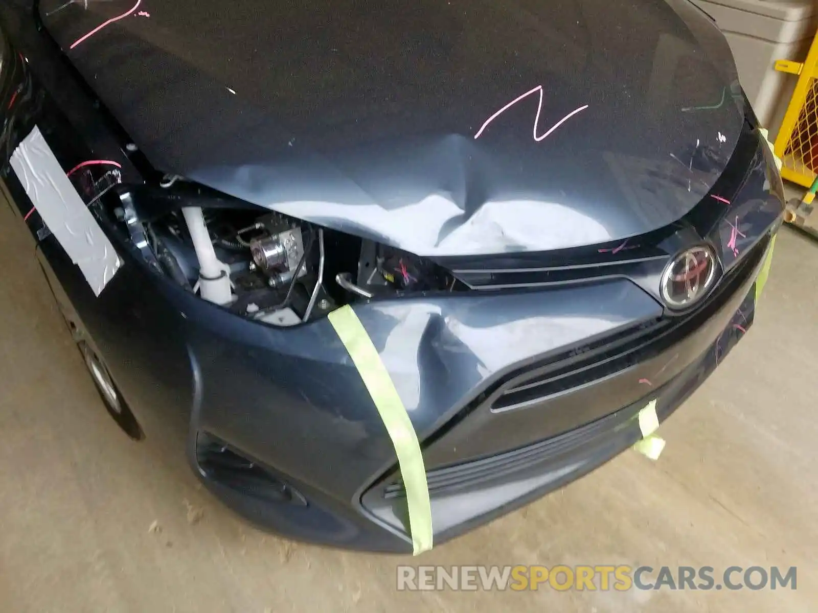 9 Photograph of a damaged car 2T1BURHE5KC204299 TOYOTA COROLLA 2019