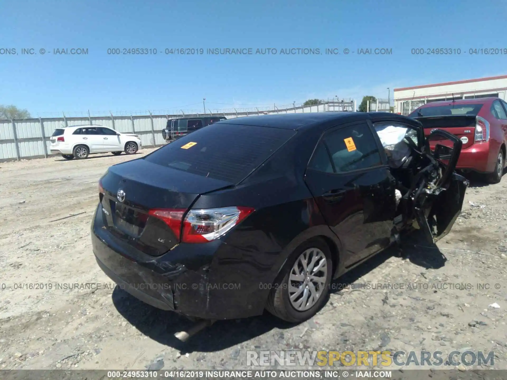 4 Photograph of a damaged car 2T1BURHE5KC204349 TOYOTA COROLLA 2019