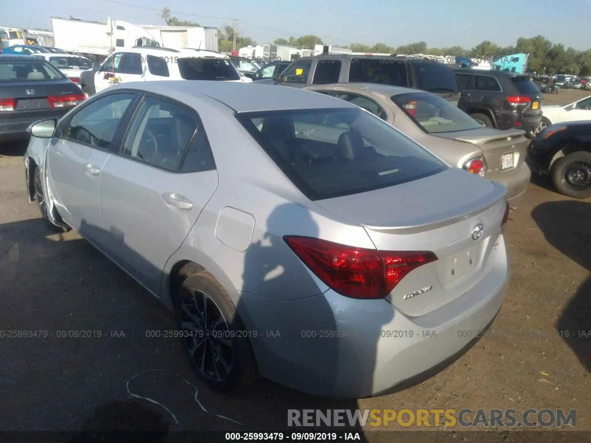 3 Photograph of a damaged car 2T1BURHE5KC204433 TOYOTA COROLLA 2019