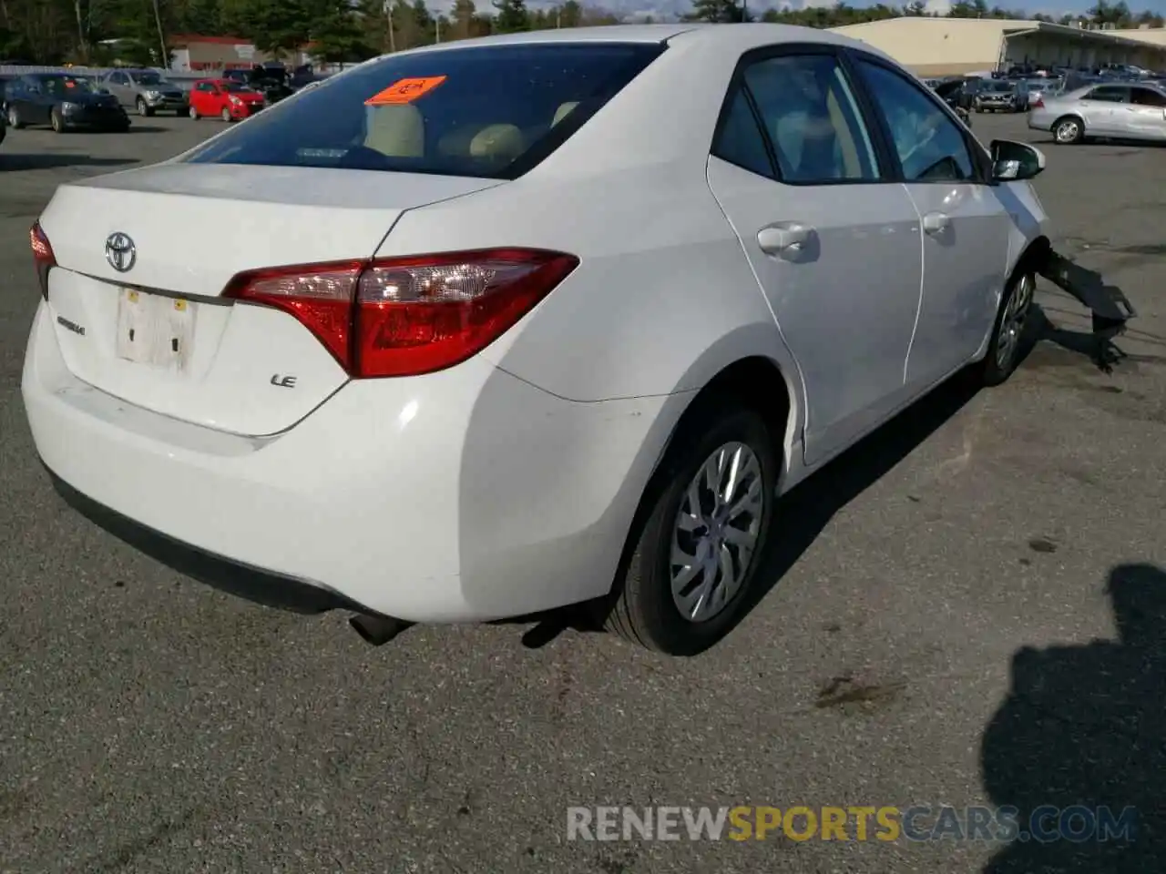 4 Photograph of a damaged car 2T1BURHE5KC204559 TOYOTA COROLLA 2019