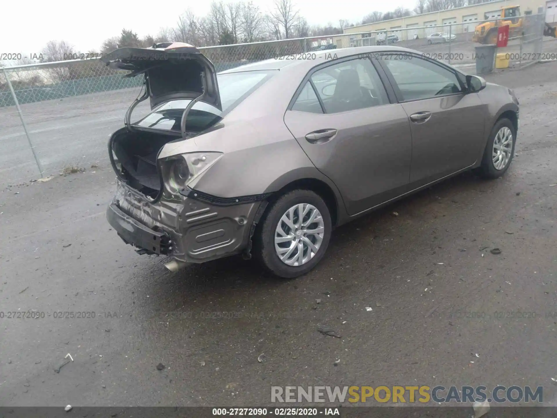 4 Photograph of a damaged car 2T1BURHE5KC205310 TOYOTA COROLLA 2019