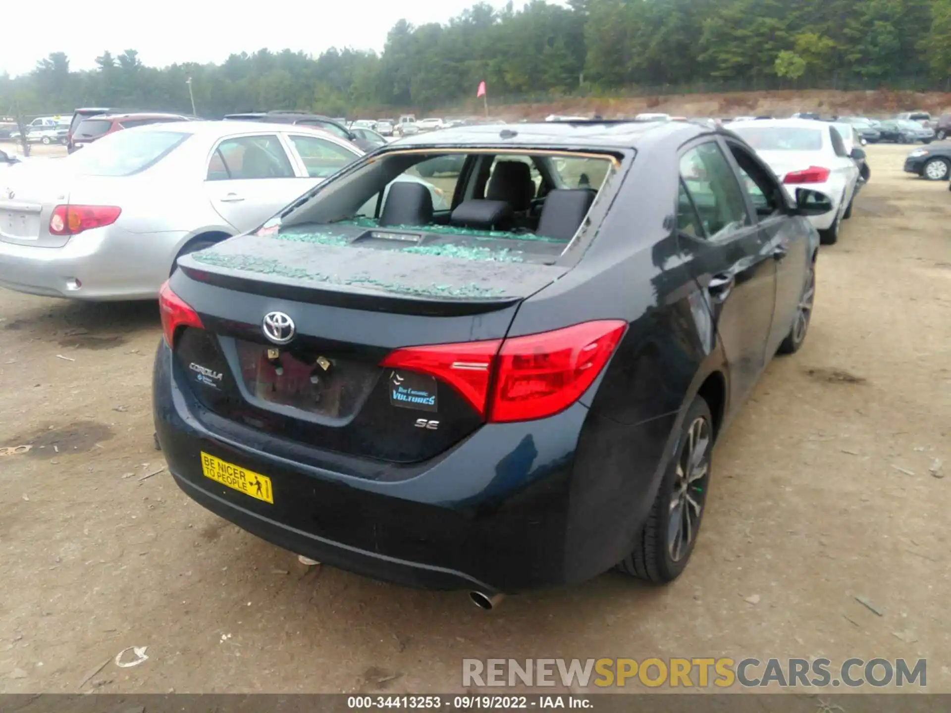 4 Photograph of a damaged car 2T1BURHE5KC205677 TOYOTA COROLLA 2019