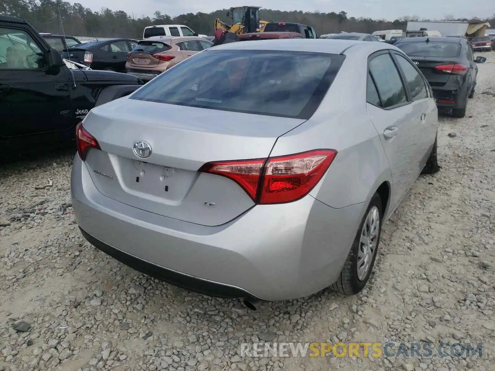 4 Photograph of a damaged car 2T1BURHE5KC205713 TOYOTA COROLLA 2019