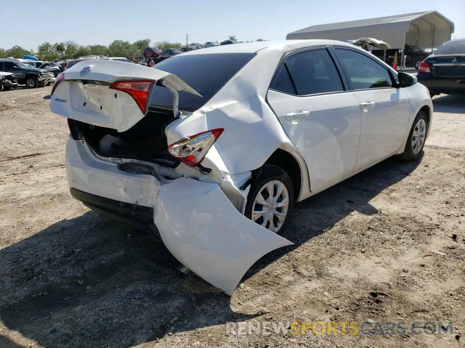4 Photograph of a damaged car 2T1BURHE5KC205890 TOYOTA COROLLA 2019