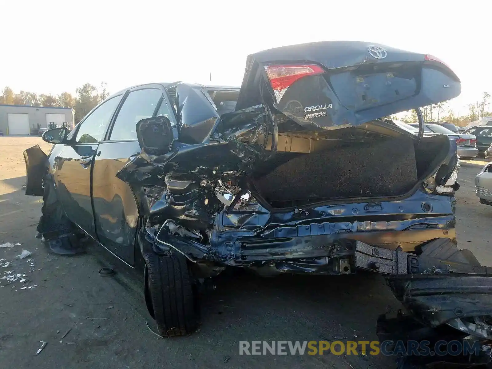 3 Photograph of a damaged car 2T1BURHE5KC207669 TOYOTA COROLLA 2019