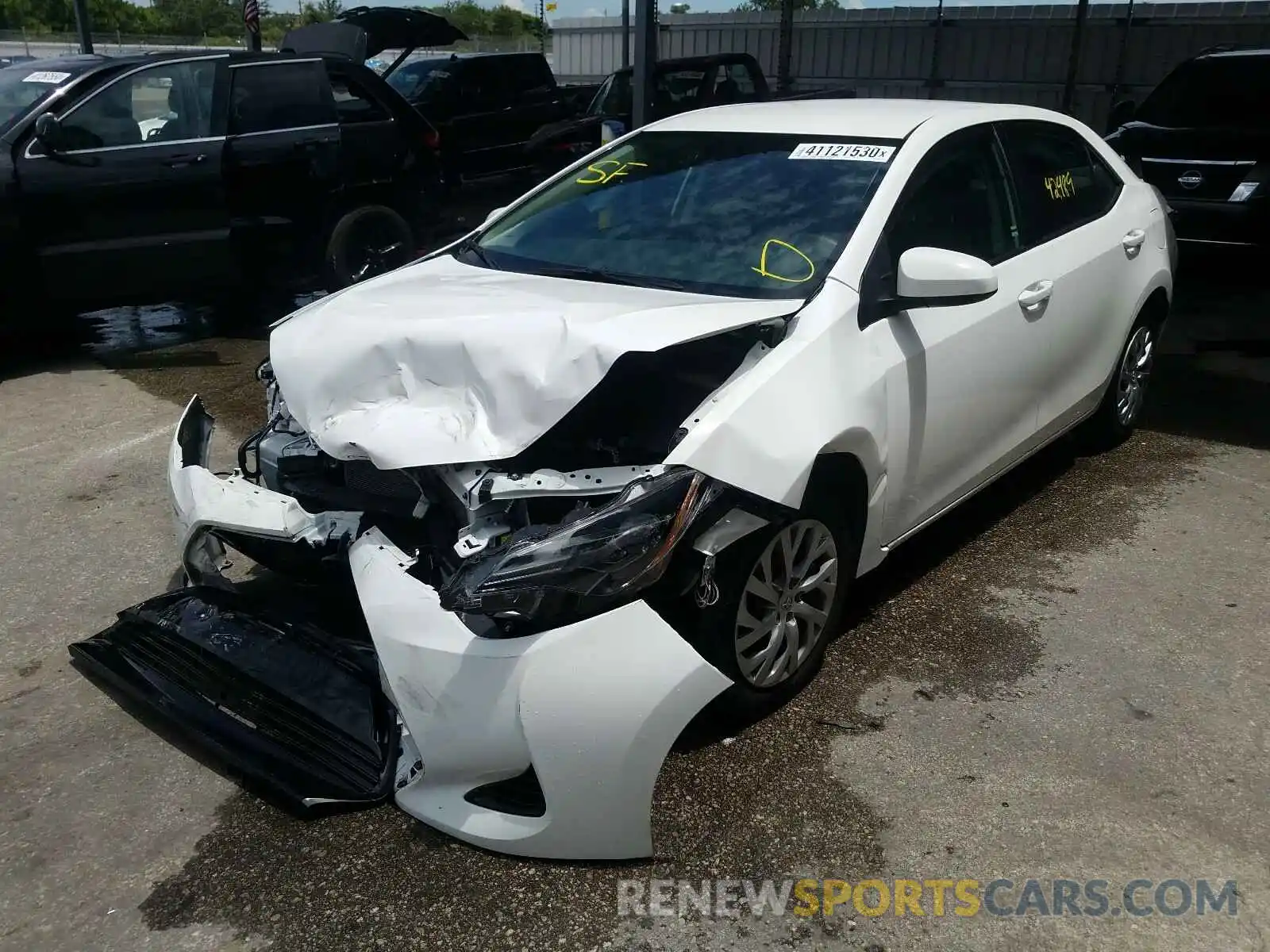 2 Photograph of a damaged car 2T1BURHE5KC207879 TOYOTA COROLLA 2019