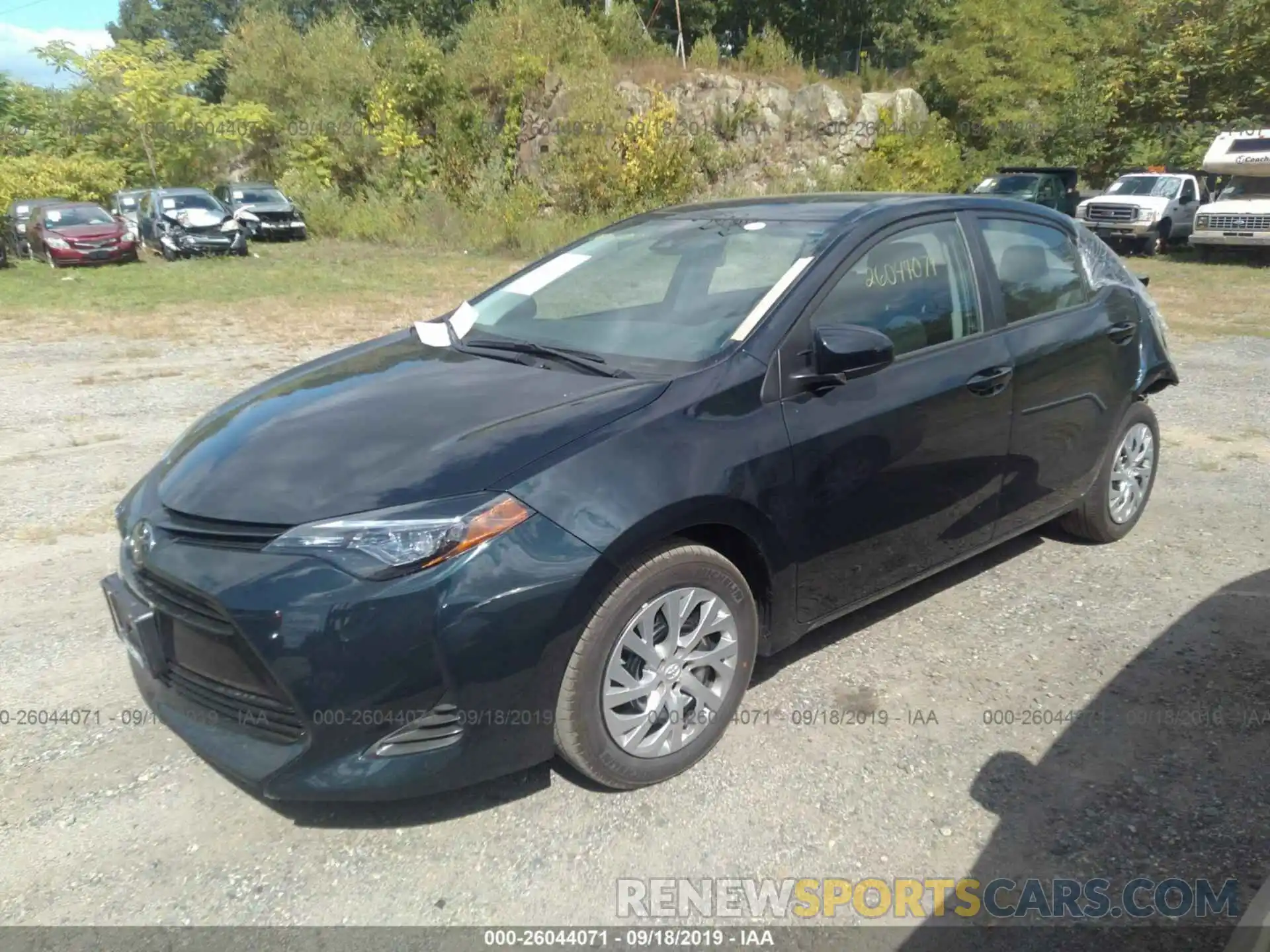 2 Photograph of a damaged car 2T1BURHE5KC208255 TOYOTA COROLLA 2019