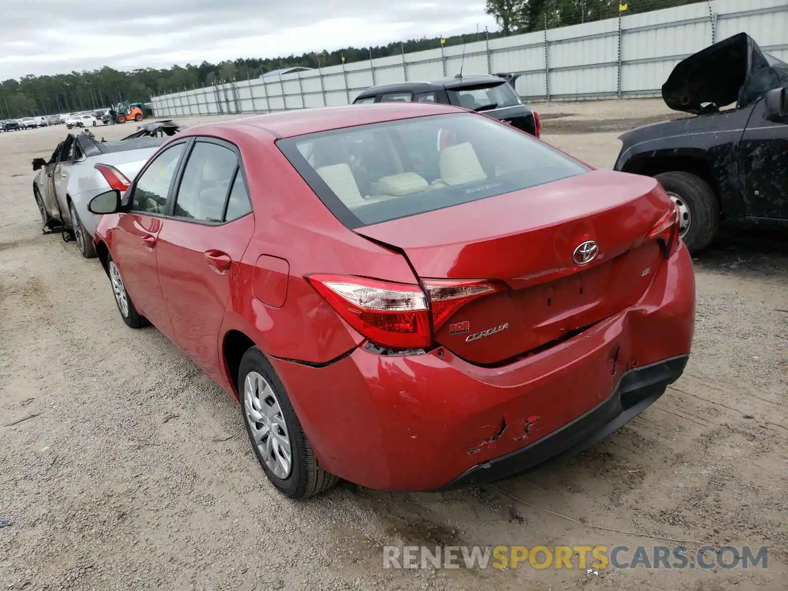 3 Photograph of a damaged car 2T1BURHE5KC208398 TOYOTA COROLLA 2019