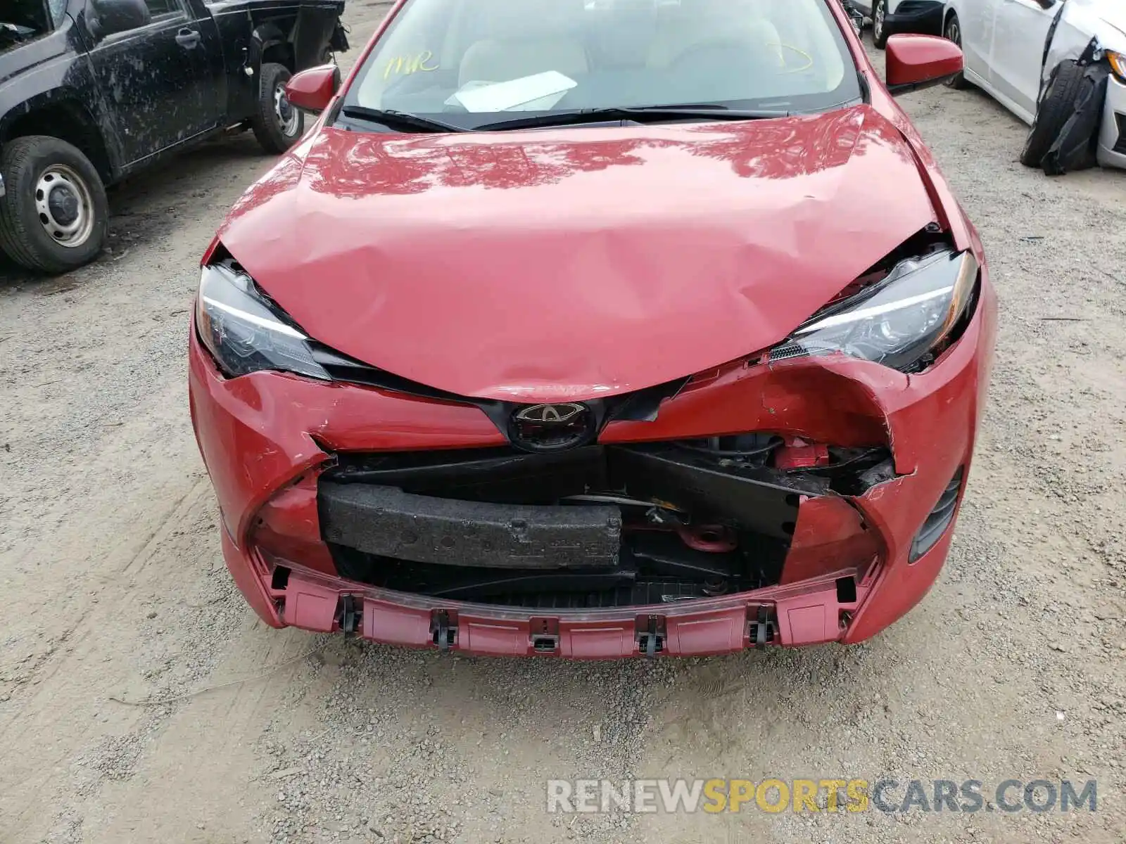 9 Photograph of a damaged car 2T1BURHE5KC208398 TOYOTA COROLLA 2019