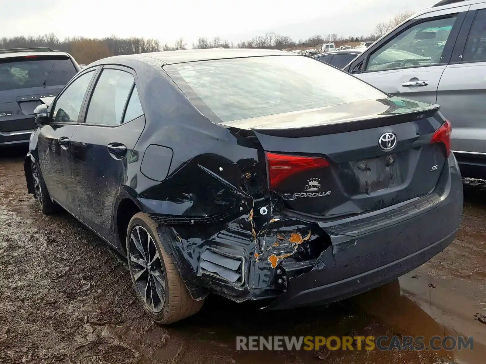 3 Photograph of a damaged car 2T1BURHE5KC208949 TOYOTA COROLLA 2019