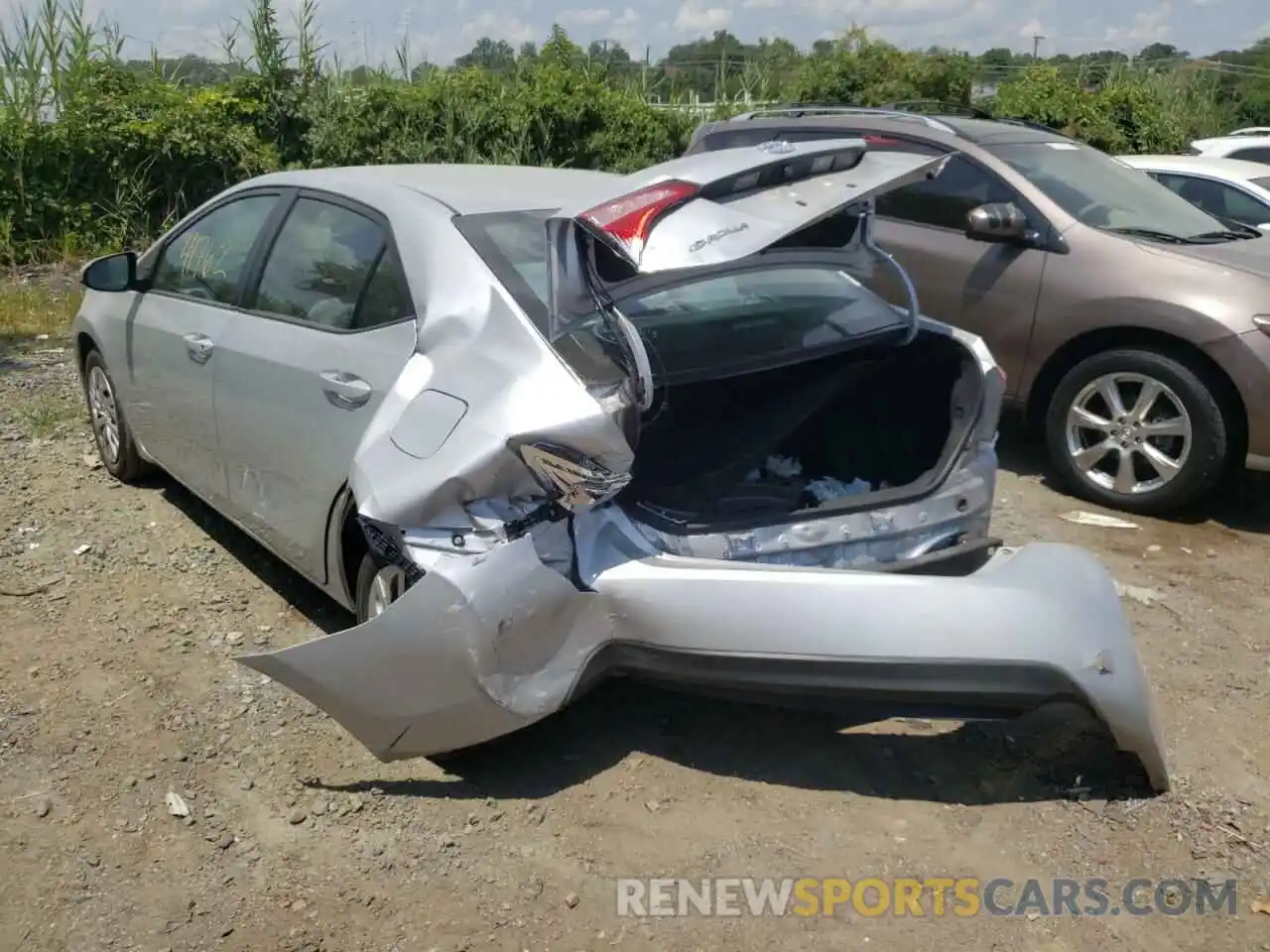 3 Photograph of a damaged car 2T1BURHE5KC208966 TOYOTA COROLLA 2019