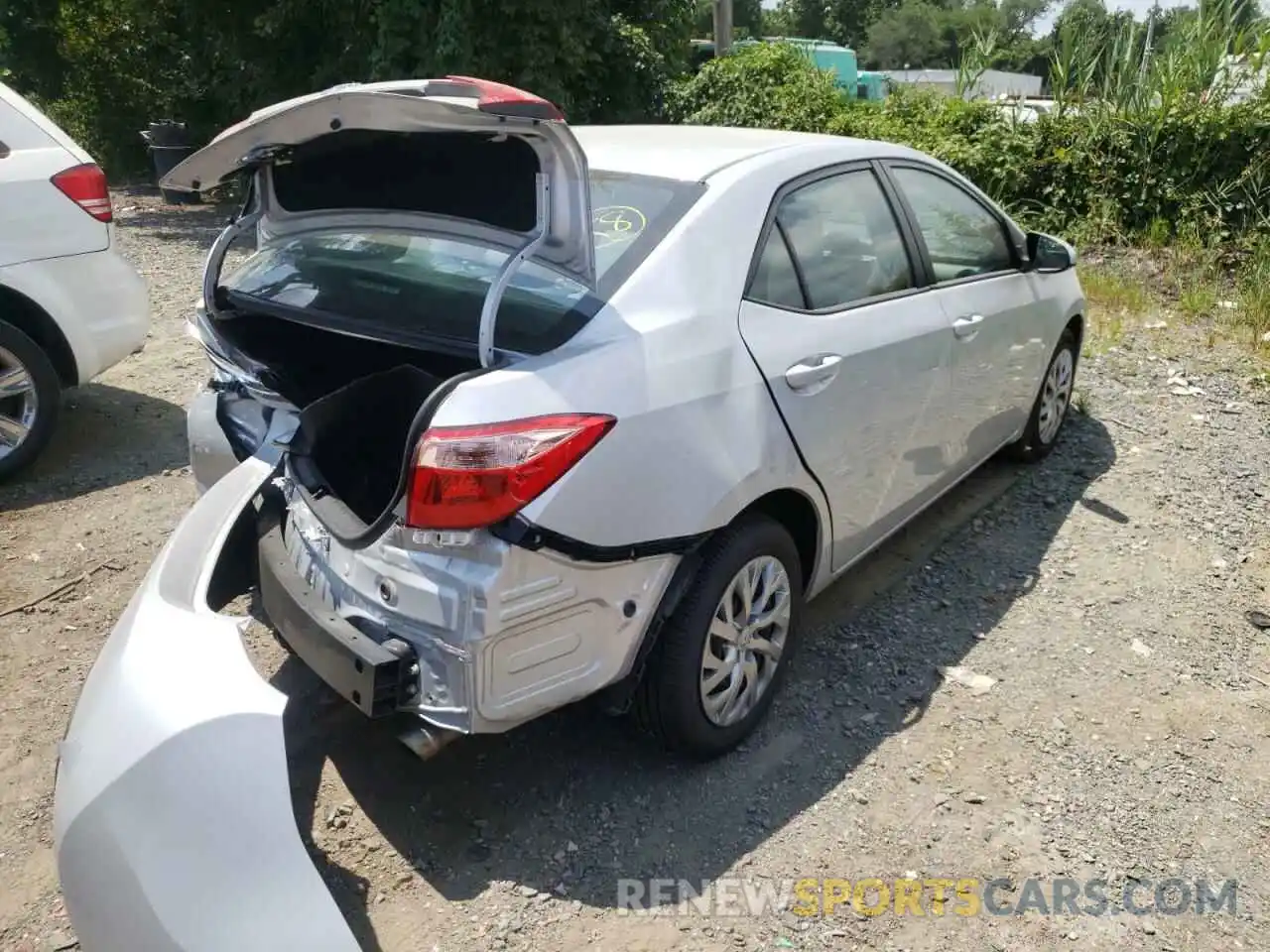 4 Photograph of a damaged car 2T1BURHE5KC208966 TOYOTA COROLLA 2019