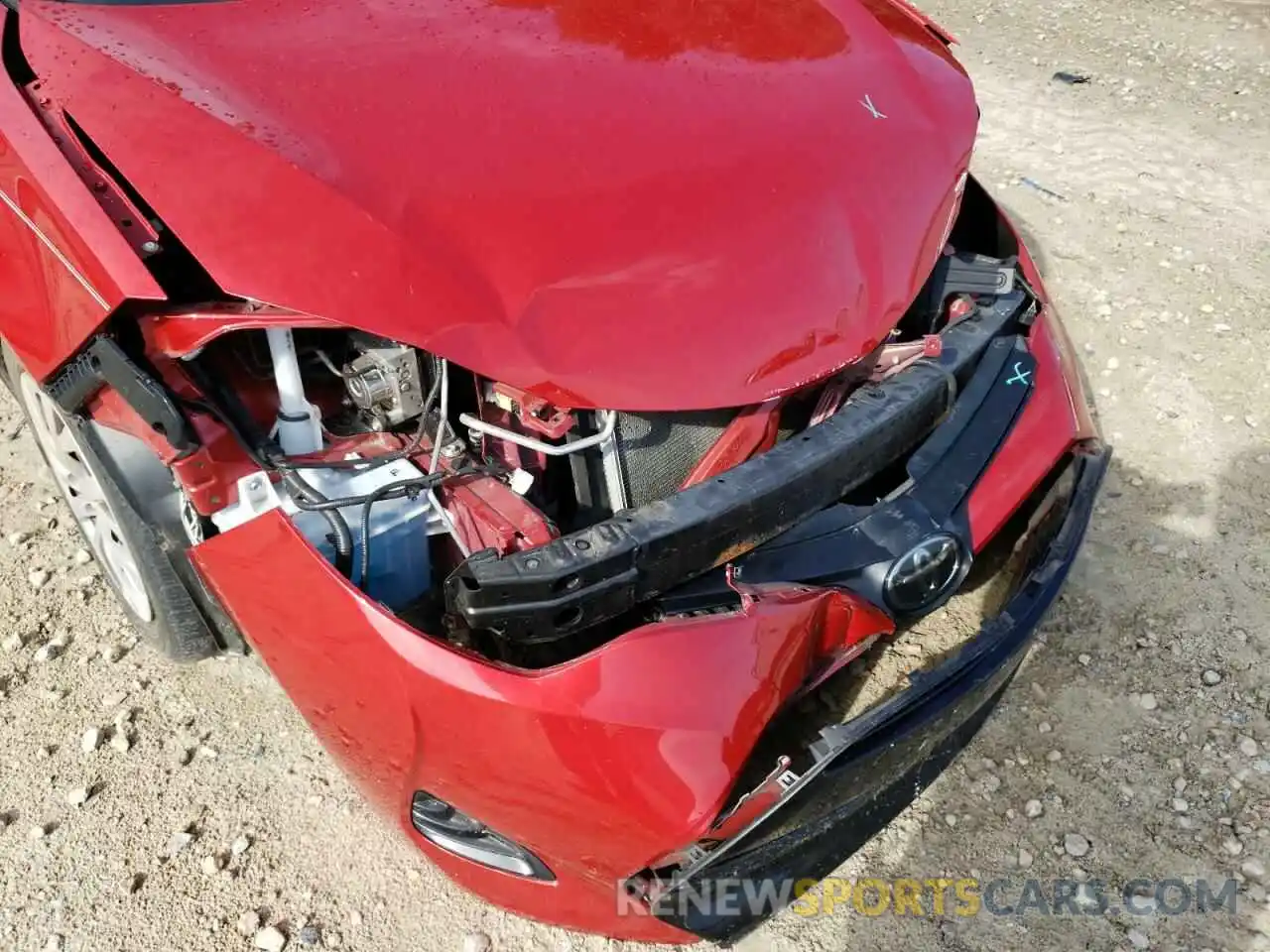 9 Photograph of a damaged car 2T1BURHE5KC209292 TOYOTA COROLLA 2019