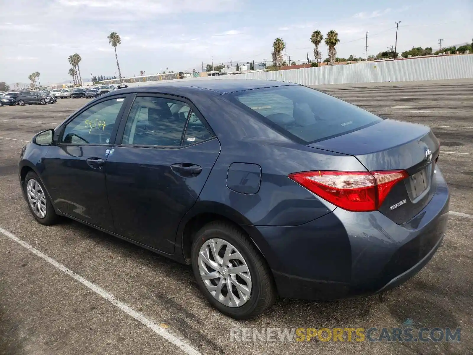 3 Photograph of a damaged car 2T1BURHE5KC209597 TOYOTA COROLLA 2019