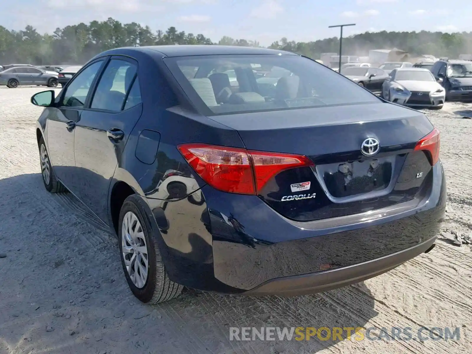 3 Photograph of a damaged car 2T1BURHE5KC209860 TOYOTA COROLLA 2019