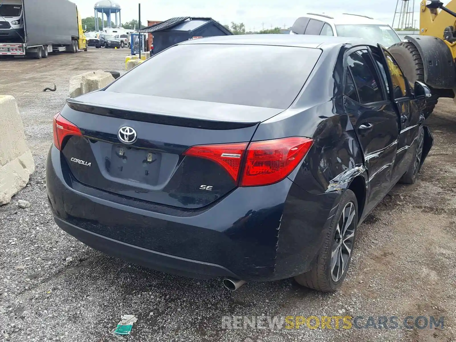 4 Photograph of a damaged car 2T1BURHE5KC210619 TOYOTA COROLLA 2019