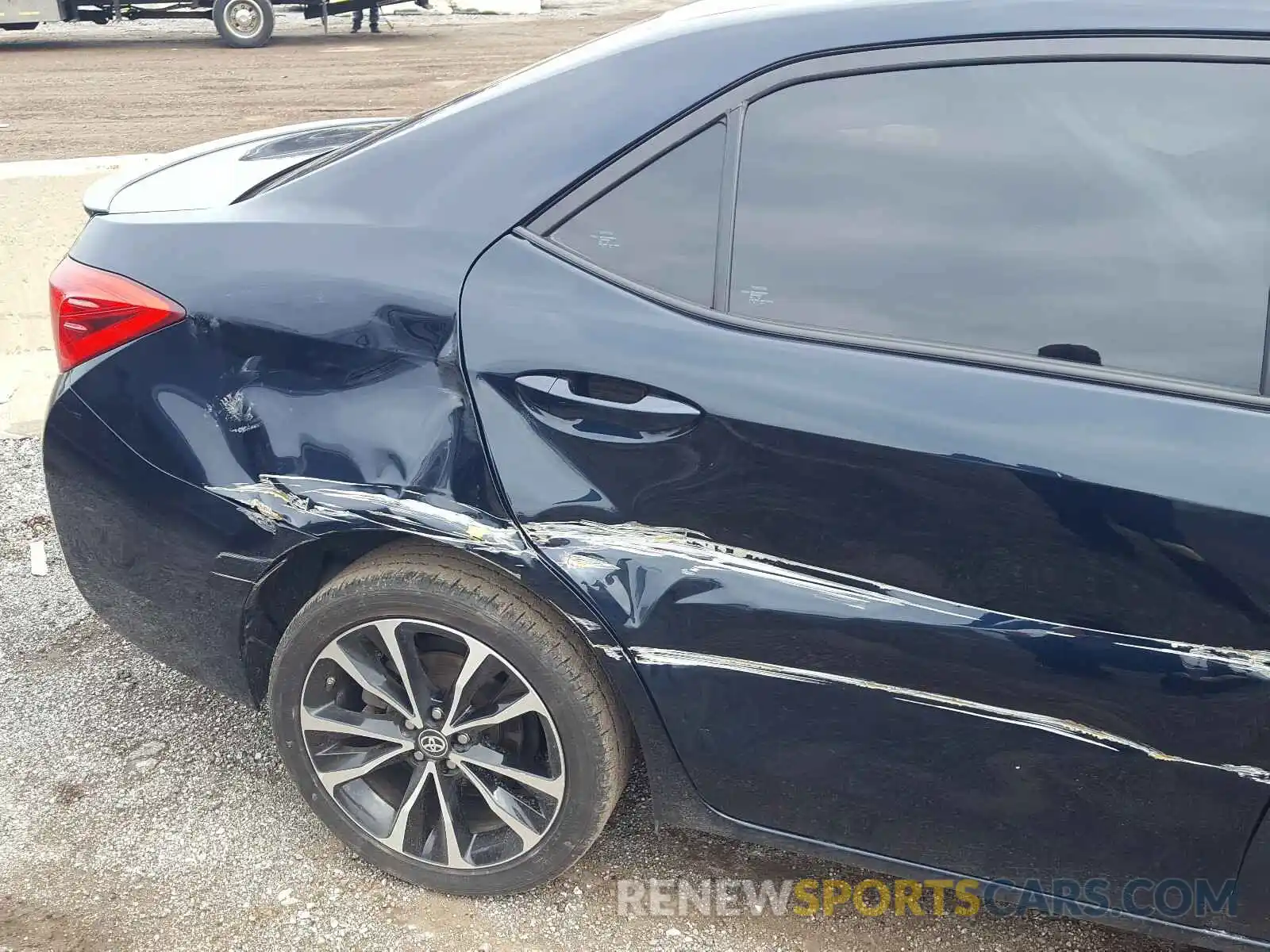 9 Photograph of a damaged car 2T1BURHE5KC210619 TOYOTA COROLLA 2019